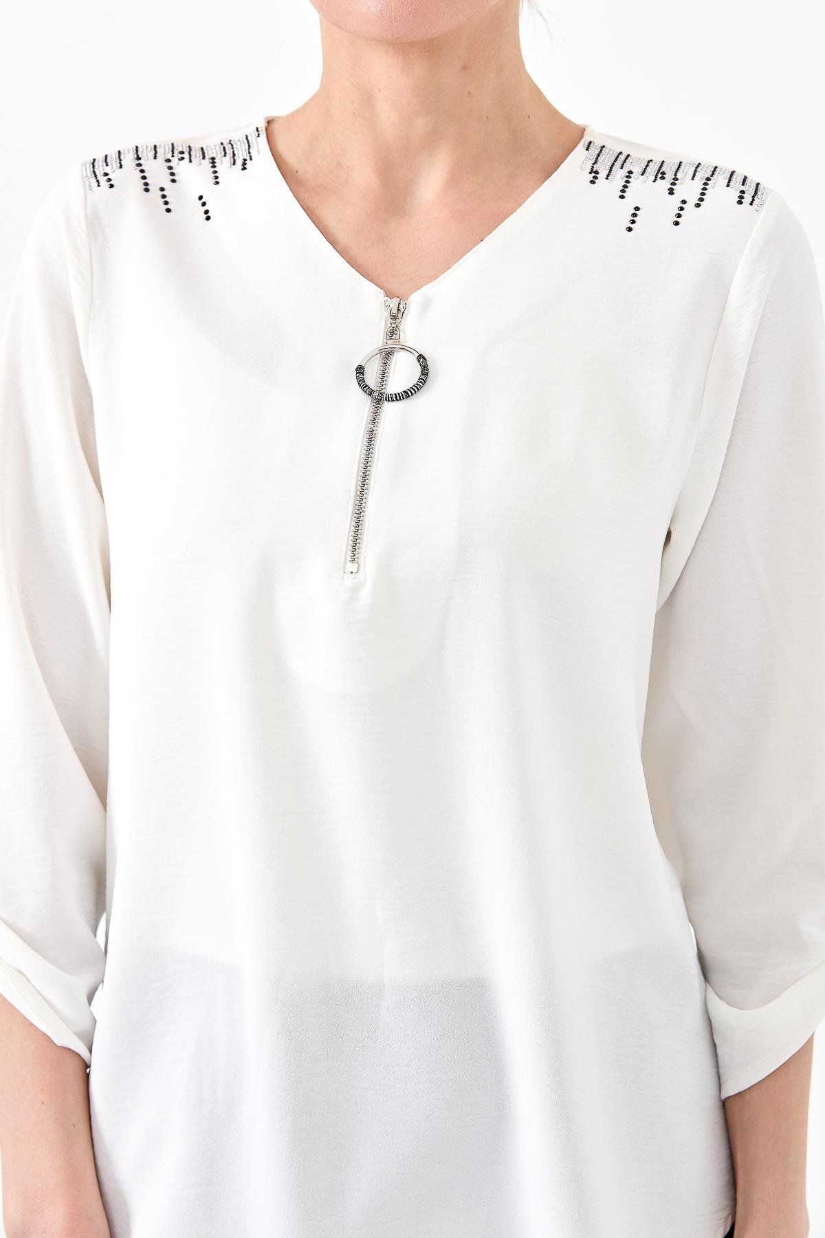 23464Kadın Yakası Fermuarlı Penye Bluz Ekru