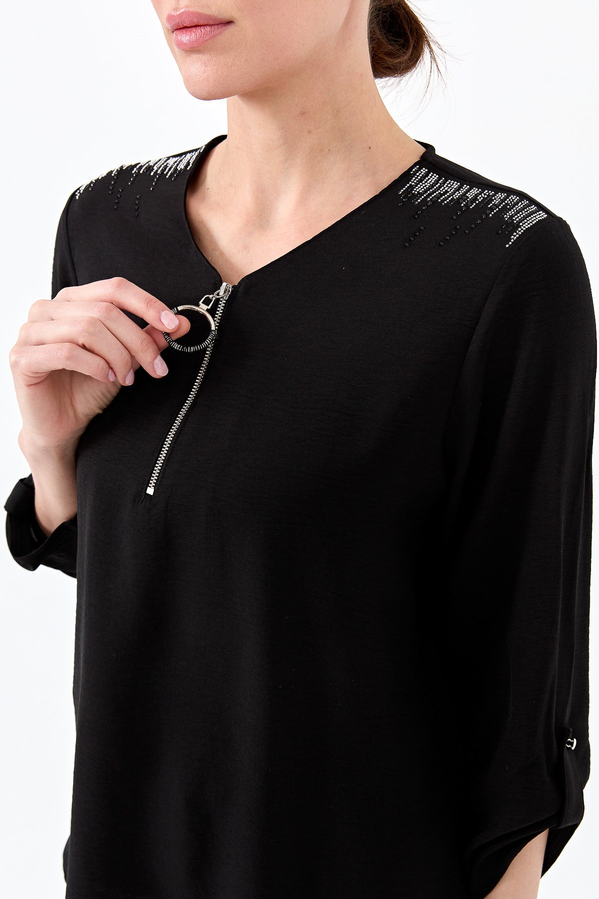 23464Kadın Yakası Fermuarlı Penye Bluz Siyah