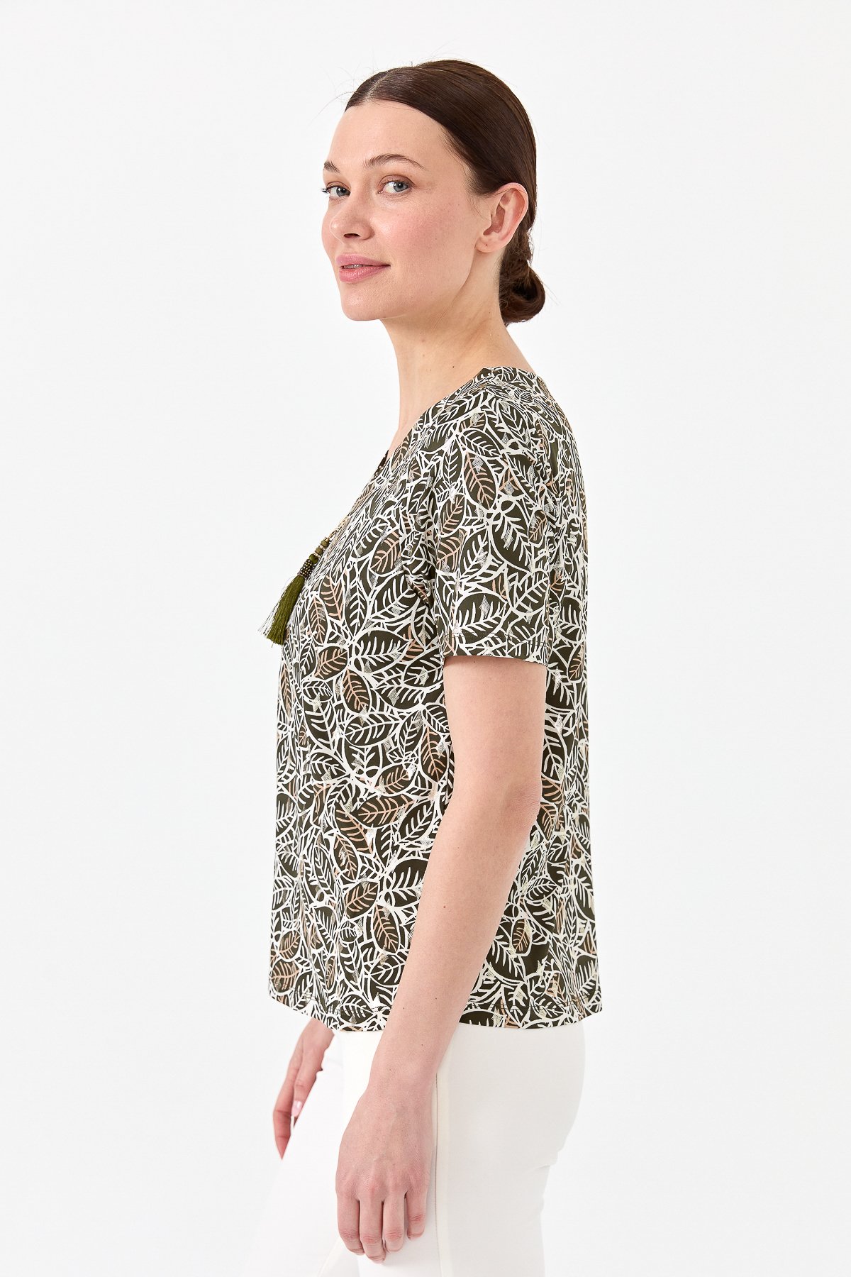 23470Kadın Yakası Fermuarlı Penye Tshirt Haki