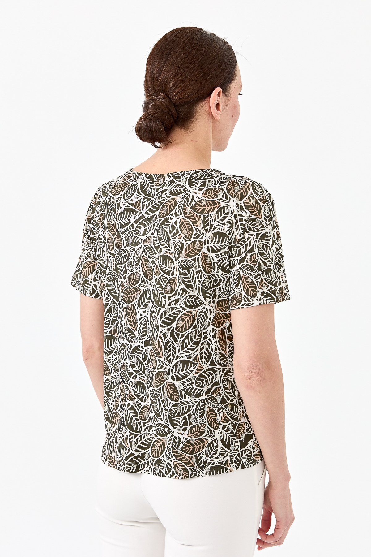 23470Kadın Yakası Fermuarlı Penye Tshirt Haki