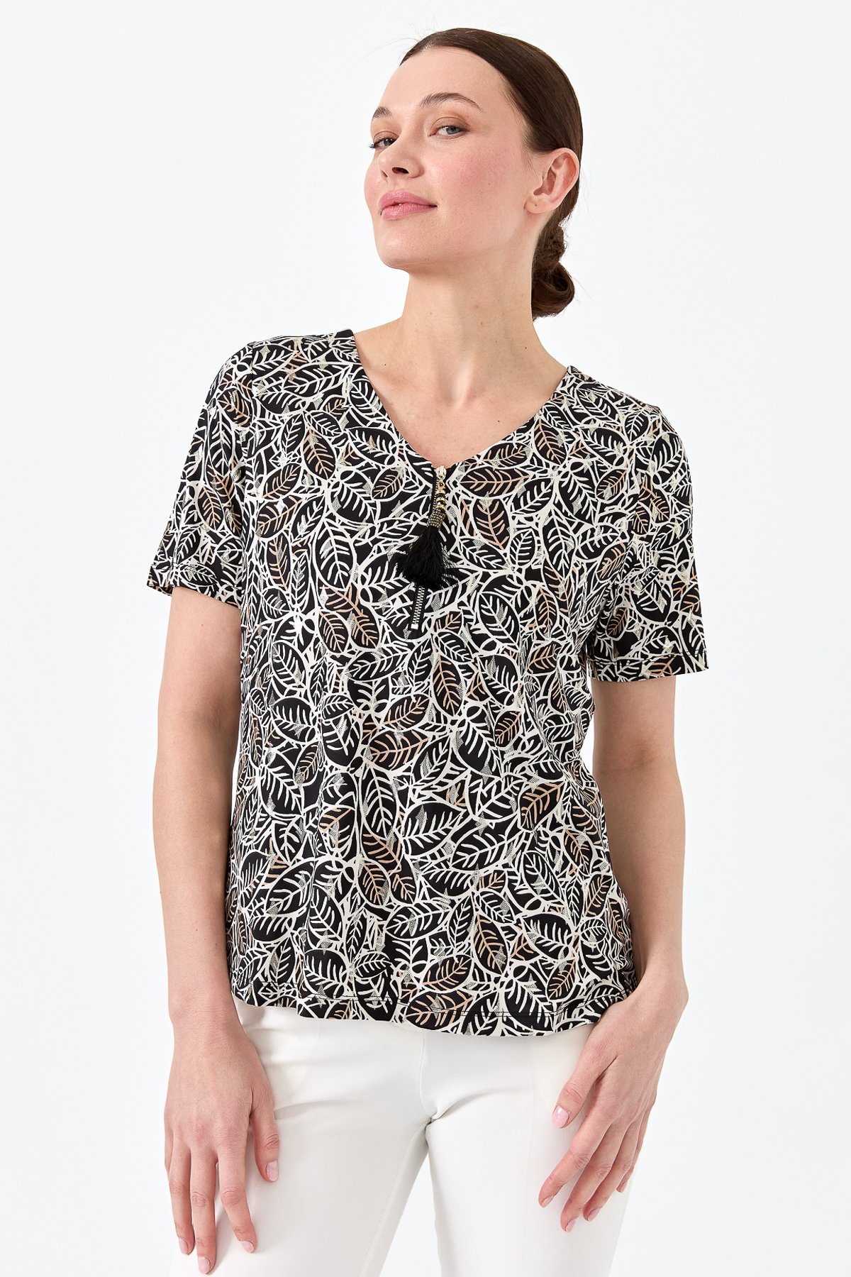 23470Kadın Yakası Fermuarlı Penye Tshirt Siyah