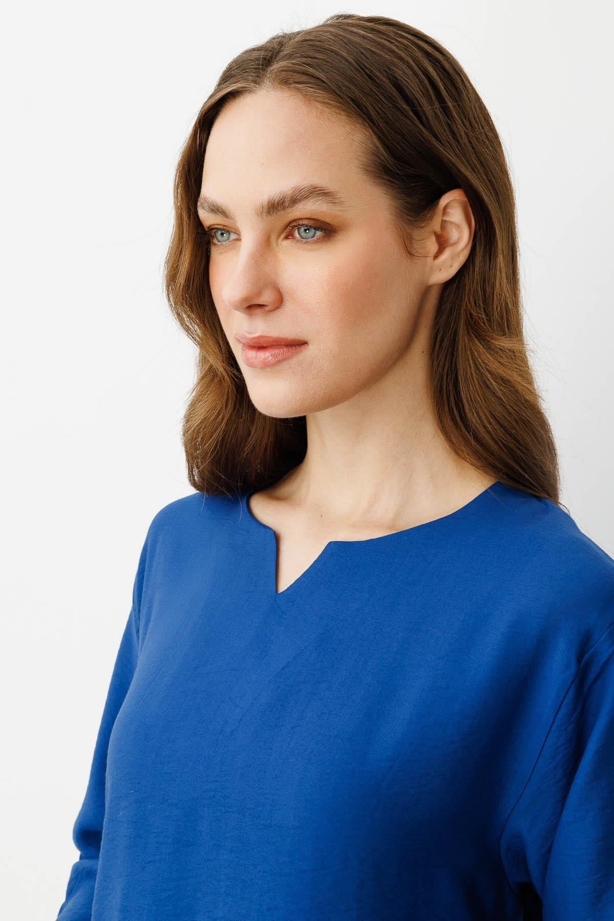 25776Kadın Yakası Kolu ve Eteği Yırtmaçlı Bluz İndigo