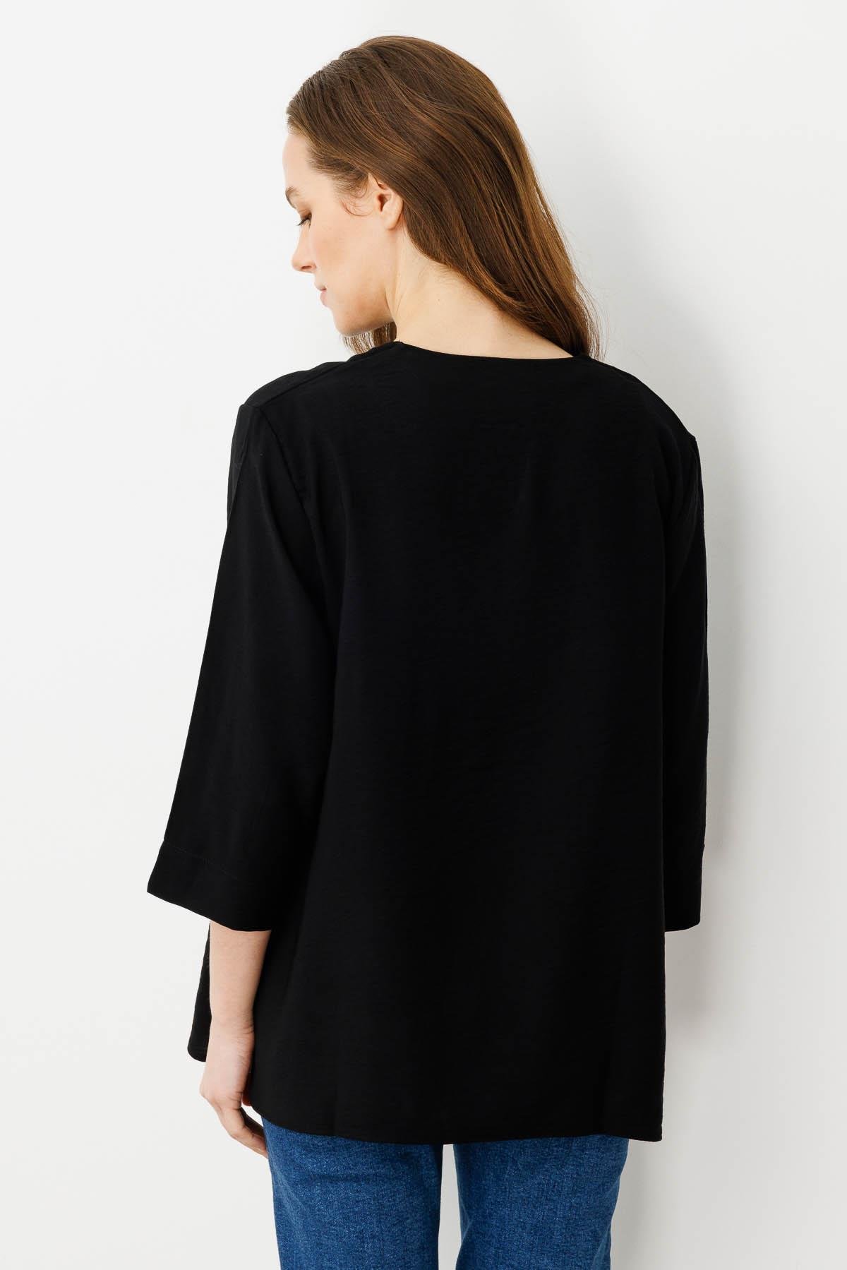 25776Kadın Yakası Kolu ve Eteği Yırtmaçlı Bluz Siyah