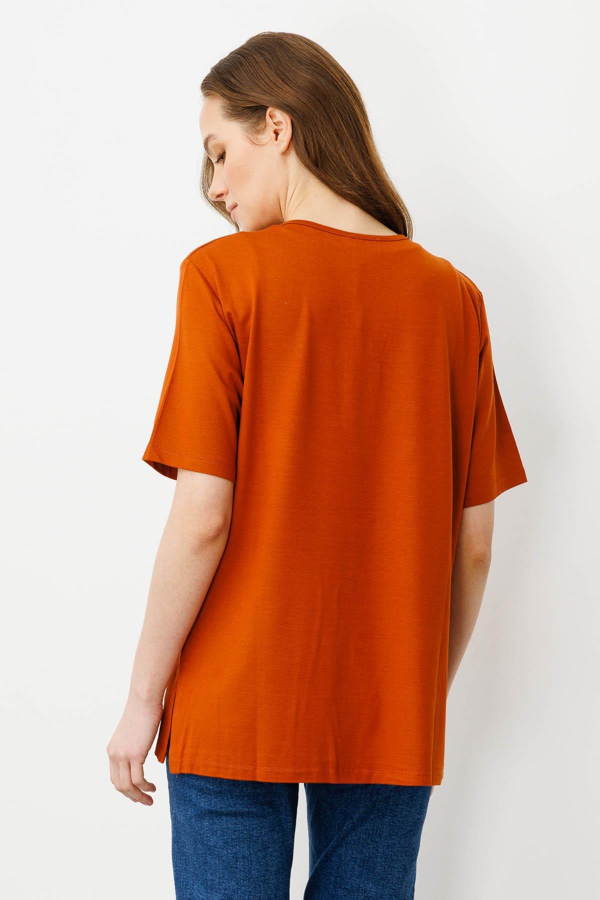 23703Kadın Yakası Patlı Boncuk İşlemeli Penye T-shirt Taba