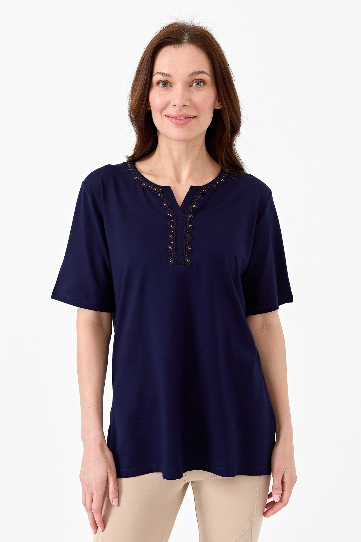 23703Kadın Yakası Patlı Boncuk İşlemeli Penye T-shirt Lacivert