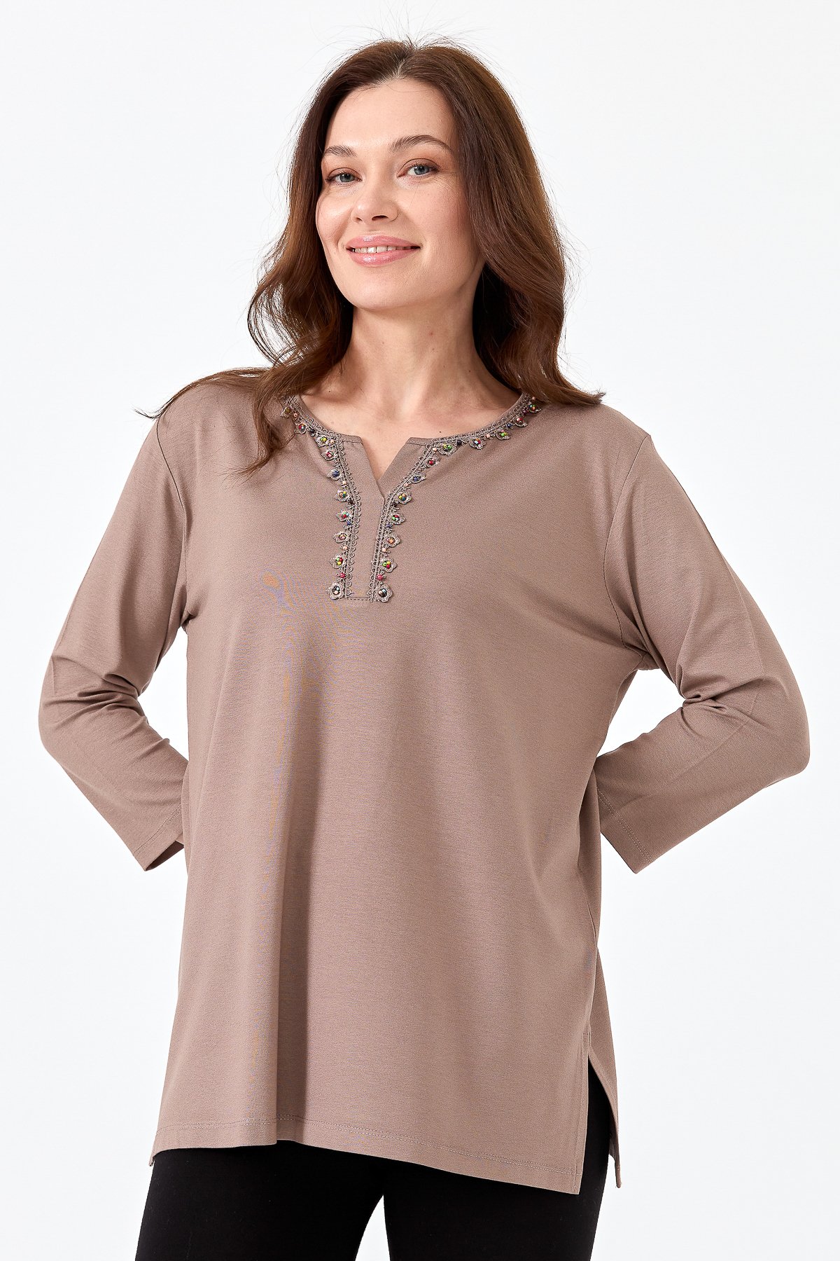 23704Kadın Yakası Patlı Boncuk İşlemeli Truvakar Kol Penye Bluz Vizon