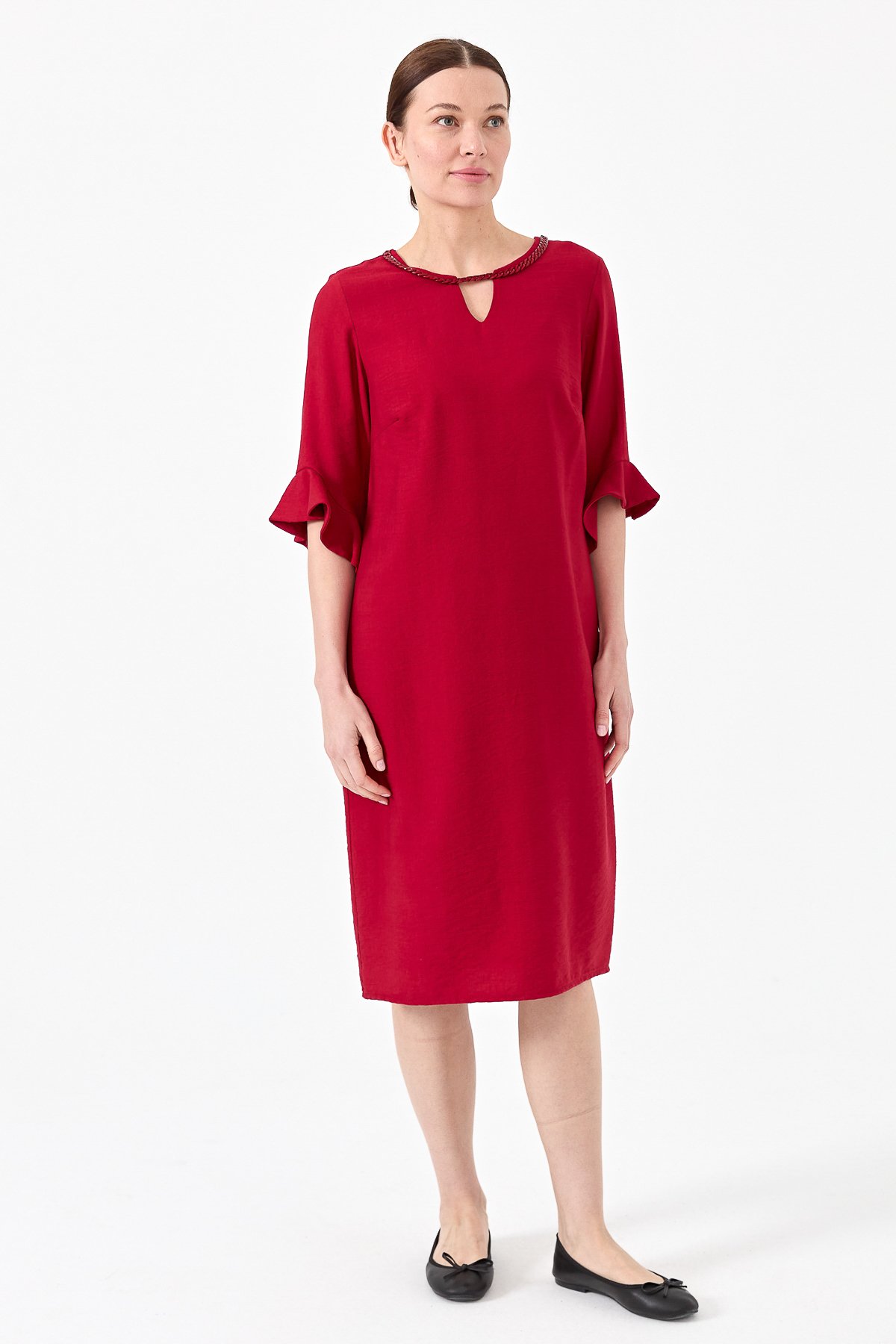 22723Kadın Yakası Zincir Aksesuarlı Keten Elbise Kırmızı