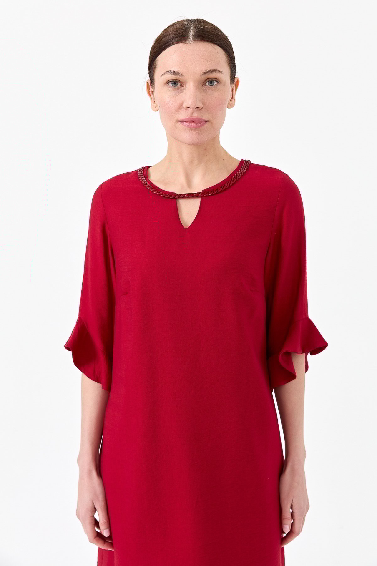 22723Kadın Yakası Zincir Aksesuarlı Keten Elbise Kırmızı