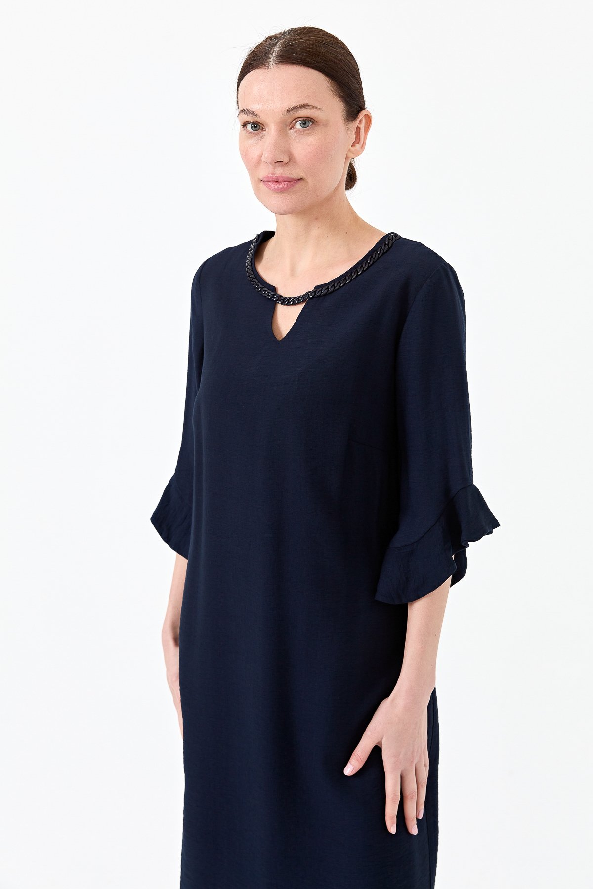 22723Kadın Yakası Zincir Aksesuarlı Keten Elbise Lacivert