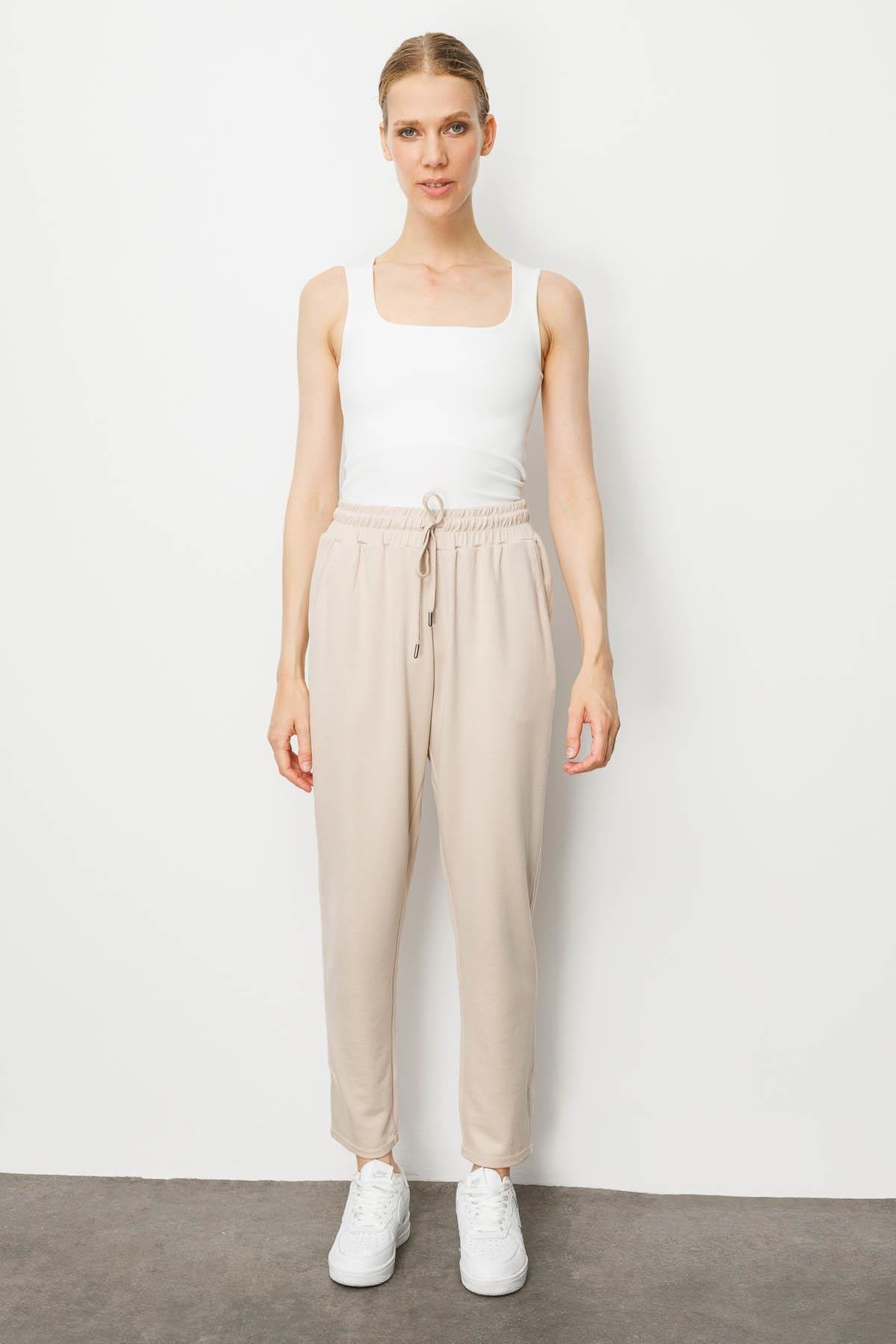 25426Kadın Yan Cepli Eşofman Altı Bej