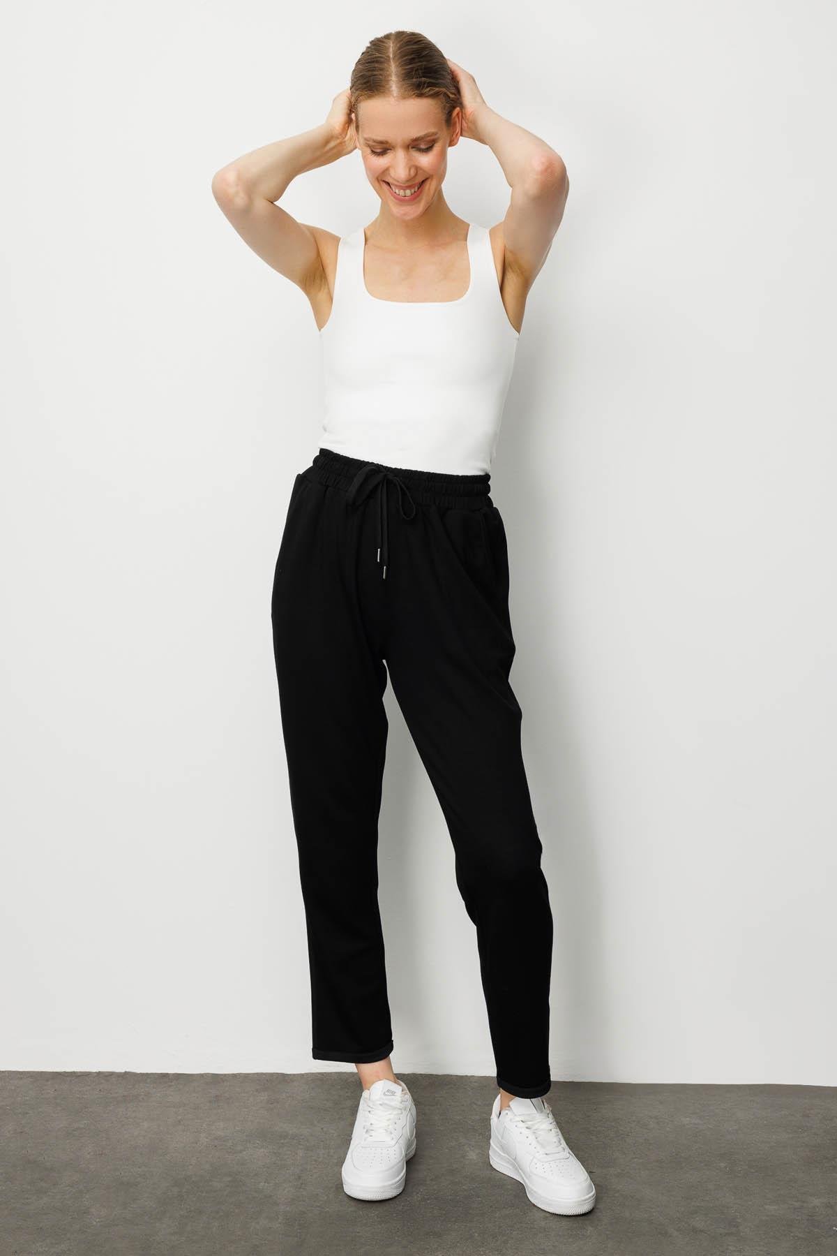 25426Kadın Yan Cepli Eşofman Altı Siyah