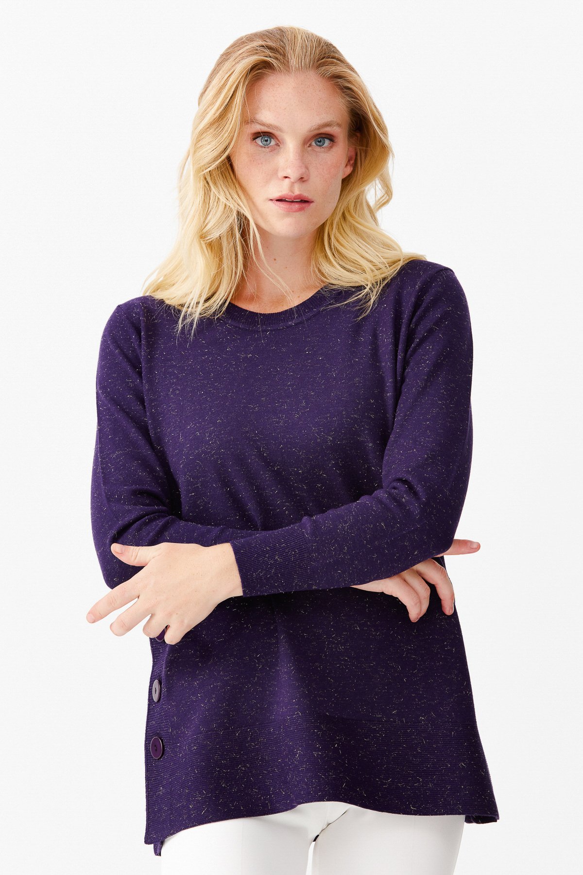 21370Женский свитер с люрексом снизу и по покам фиолетовый 