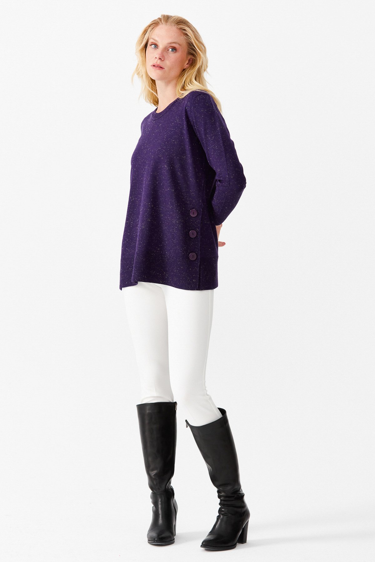 21370Женский свитер с люрексом снизу и по покам фиолетовый 