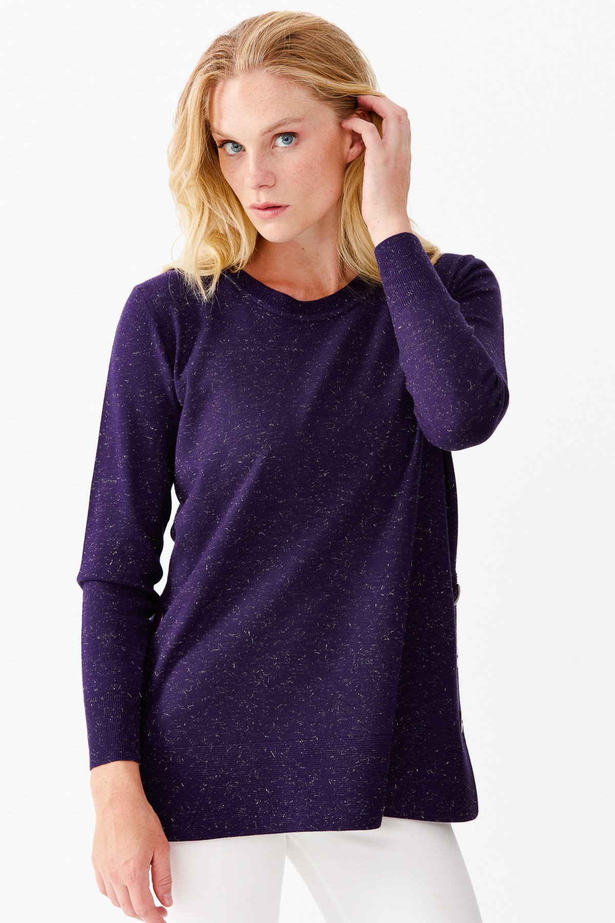 21370Женский свитер с люрексом снизу и по покам фиолетовый 
