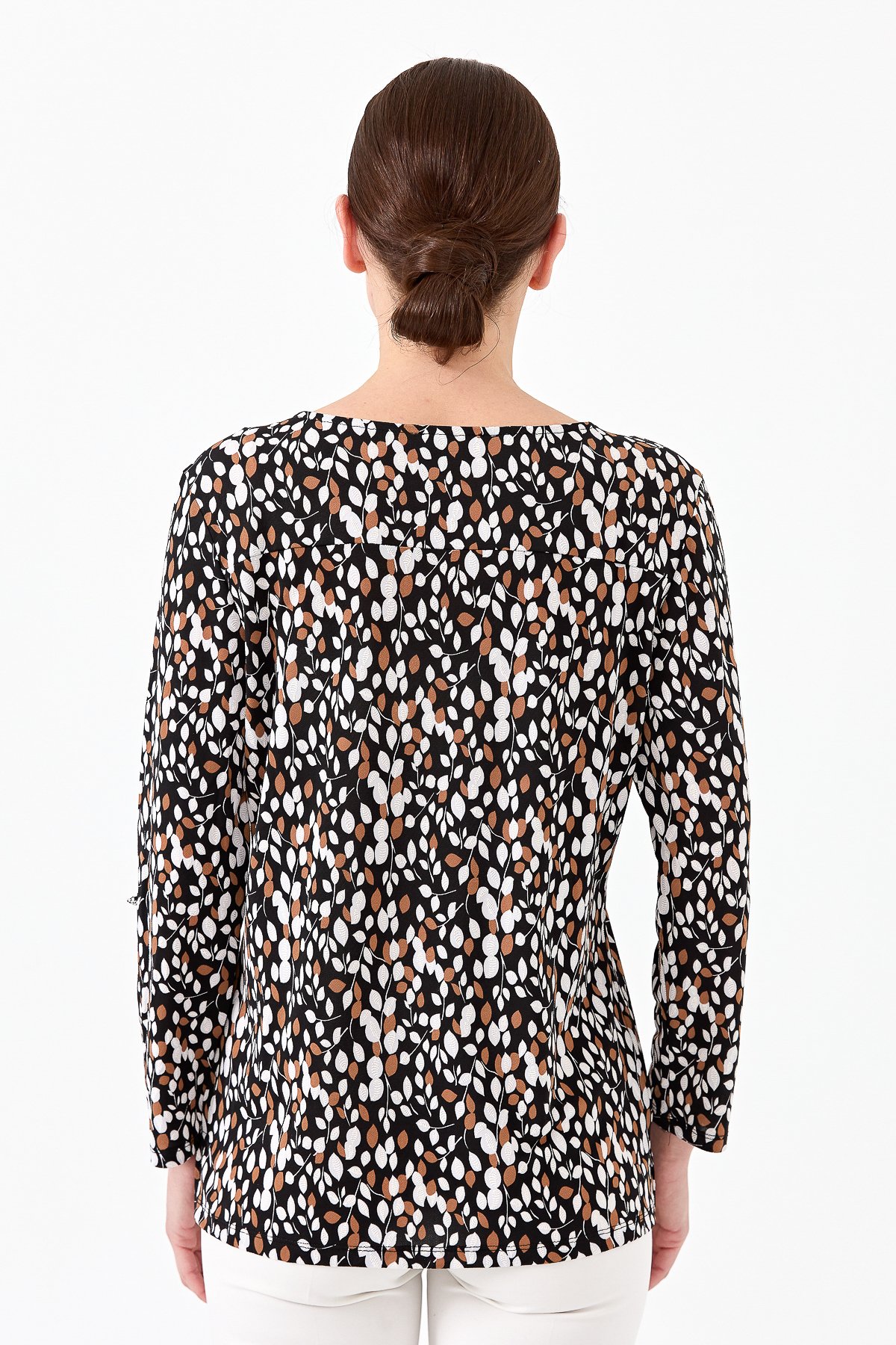 23467Kadın Yaprak Desenli Penye Bluz Siyah
