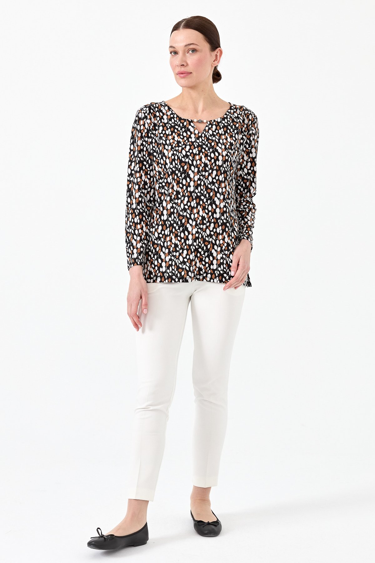 23467Kadın Yaprak Desenli Penye Bluz Siyah