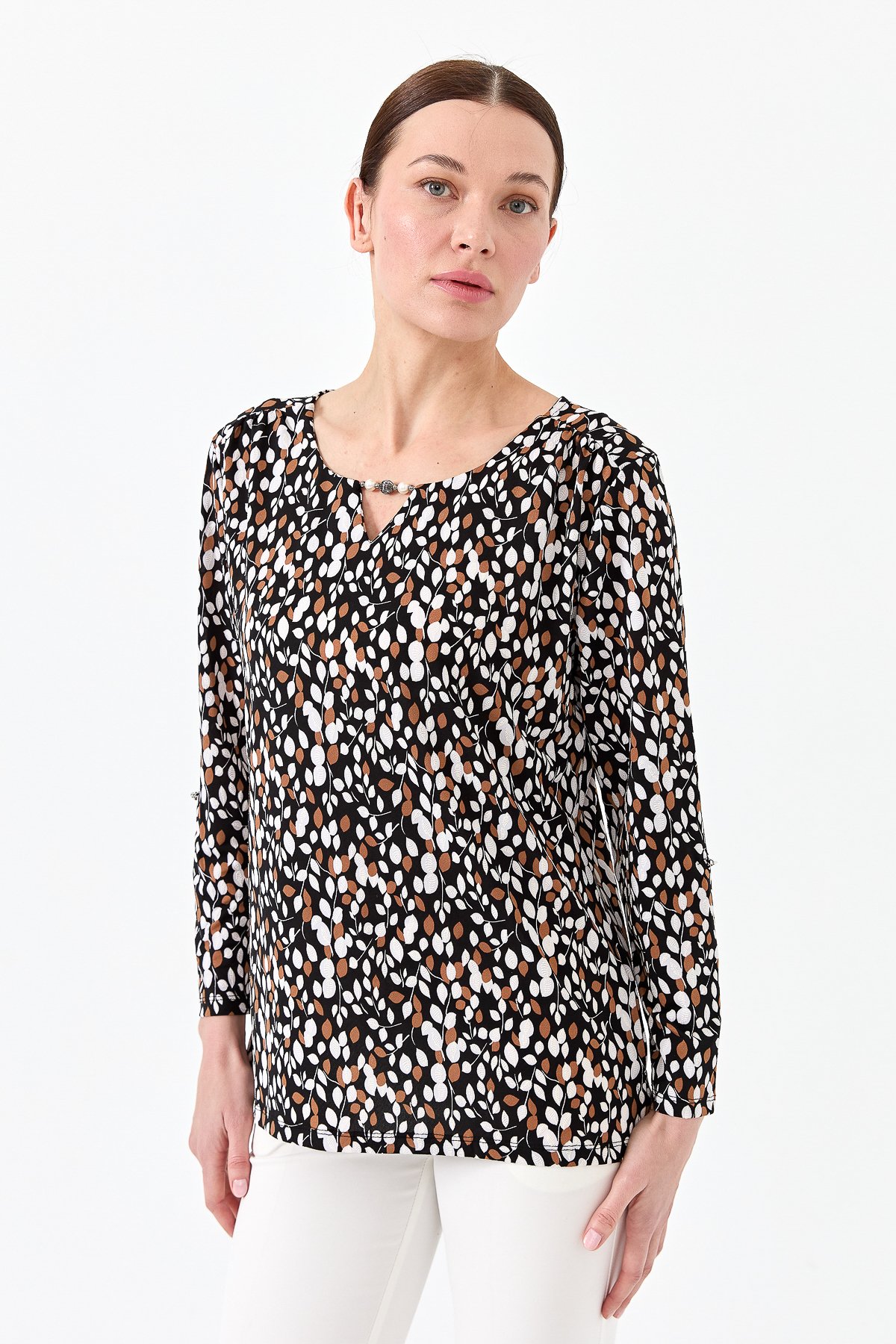 23467Kadın Yaprak Desenli Penye Bluz Siyah