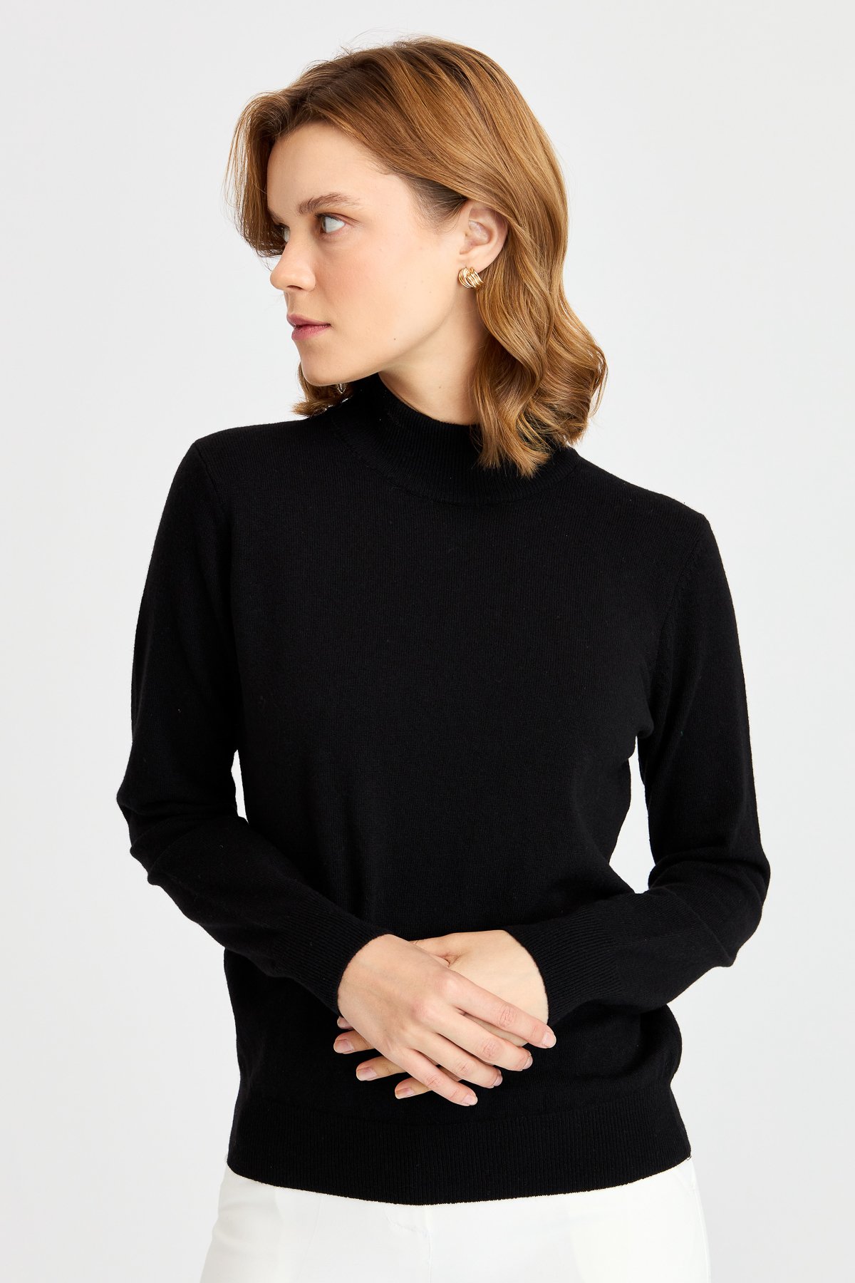 21040Женский свитер с имитацией черепахой, черный