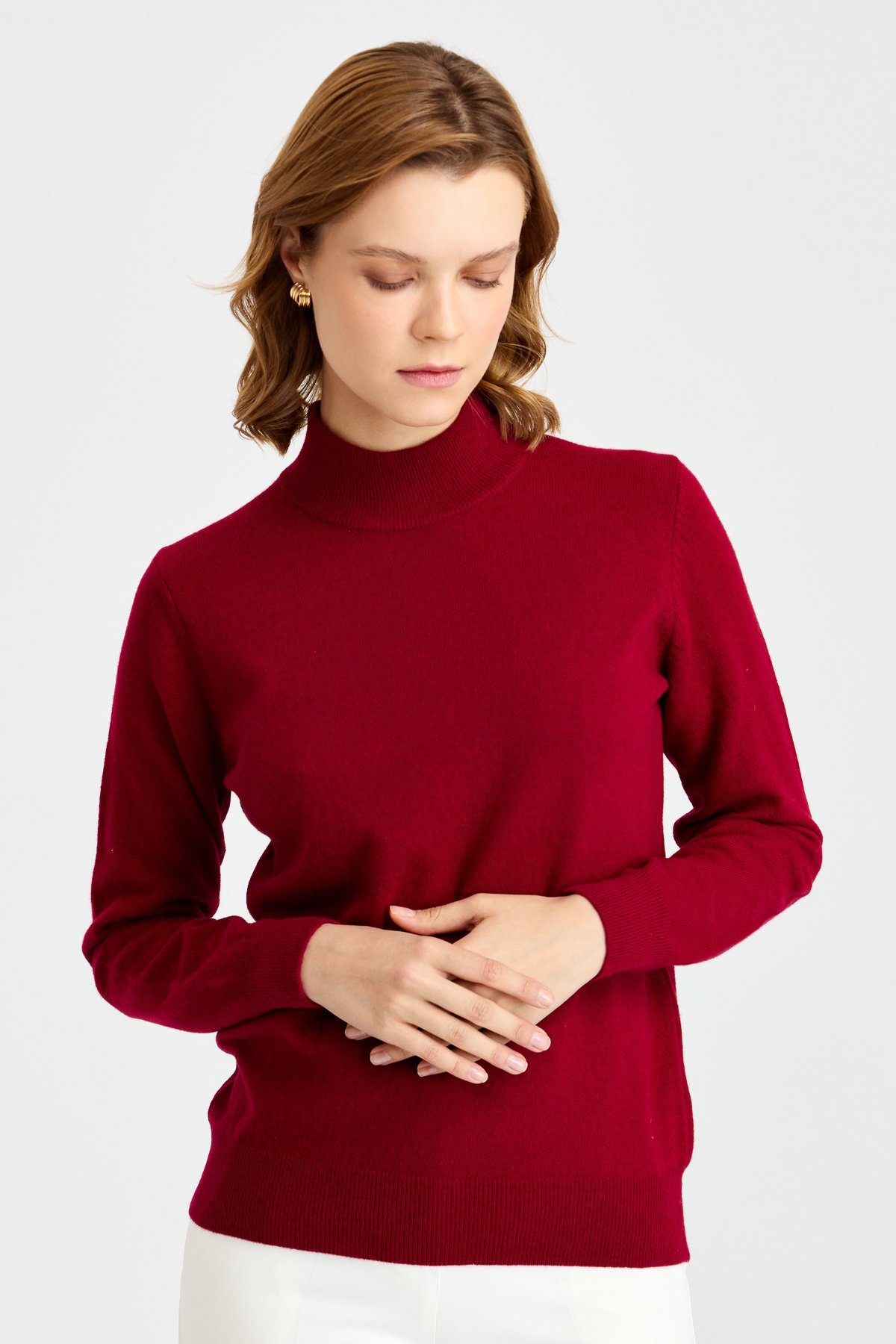 21040Женская классическая блузка с полуводолазкой