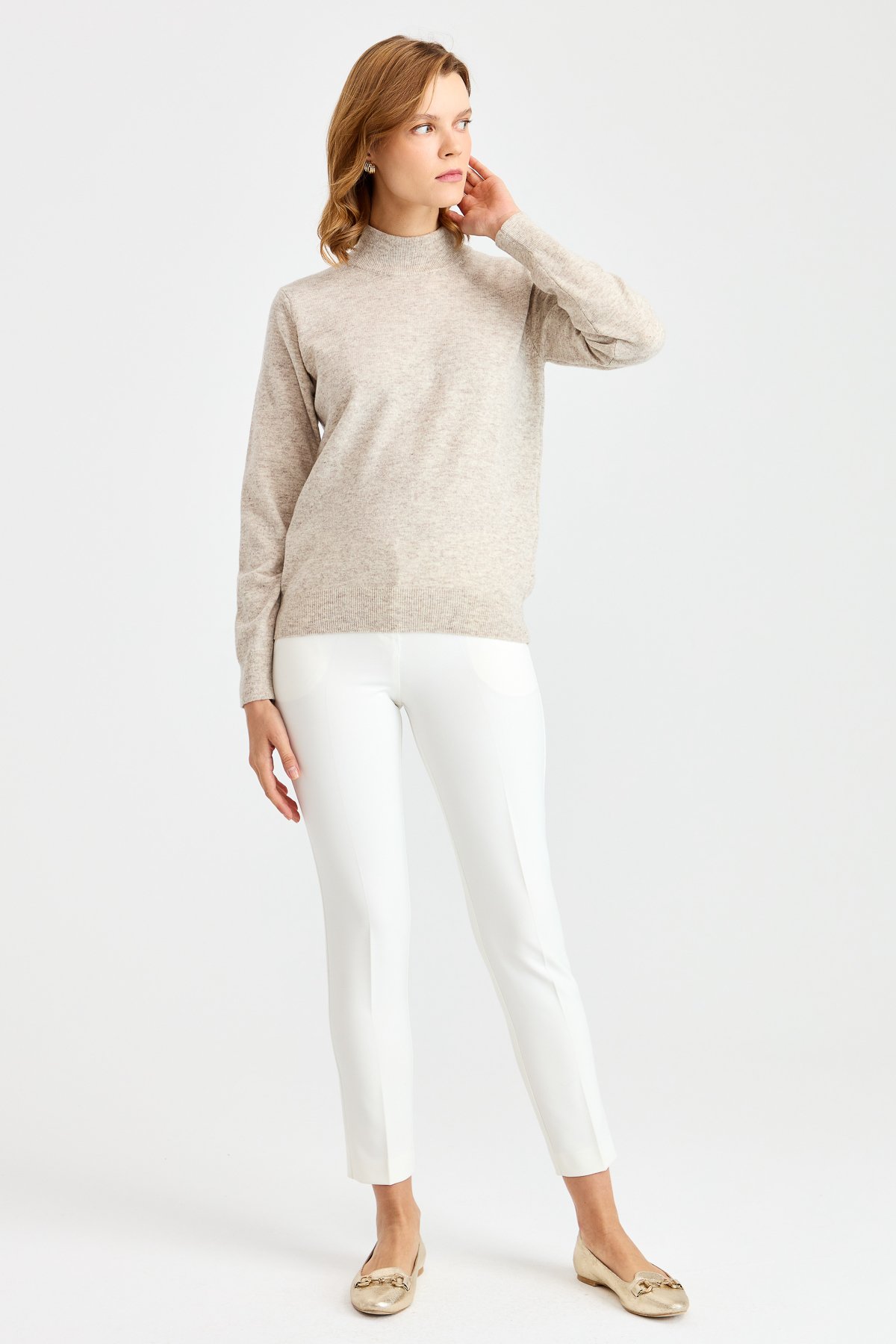 21040Женская классическая блузка с полуводолазкой