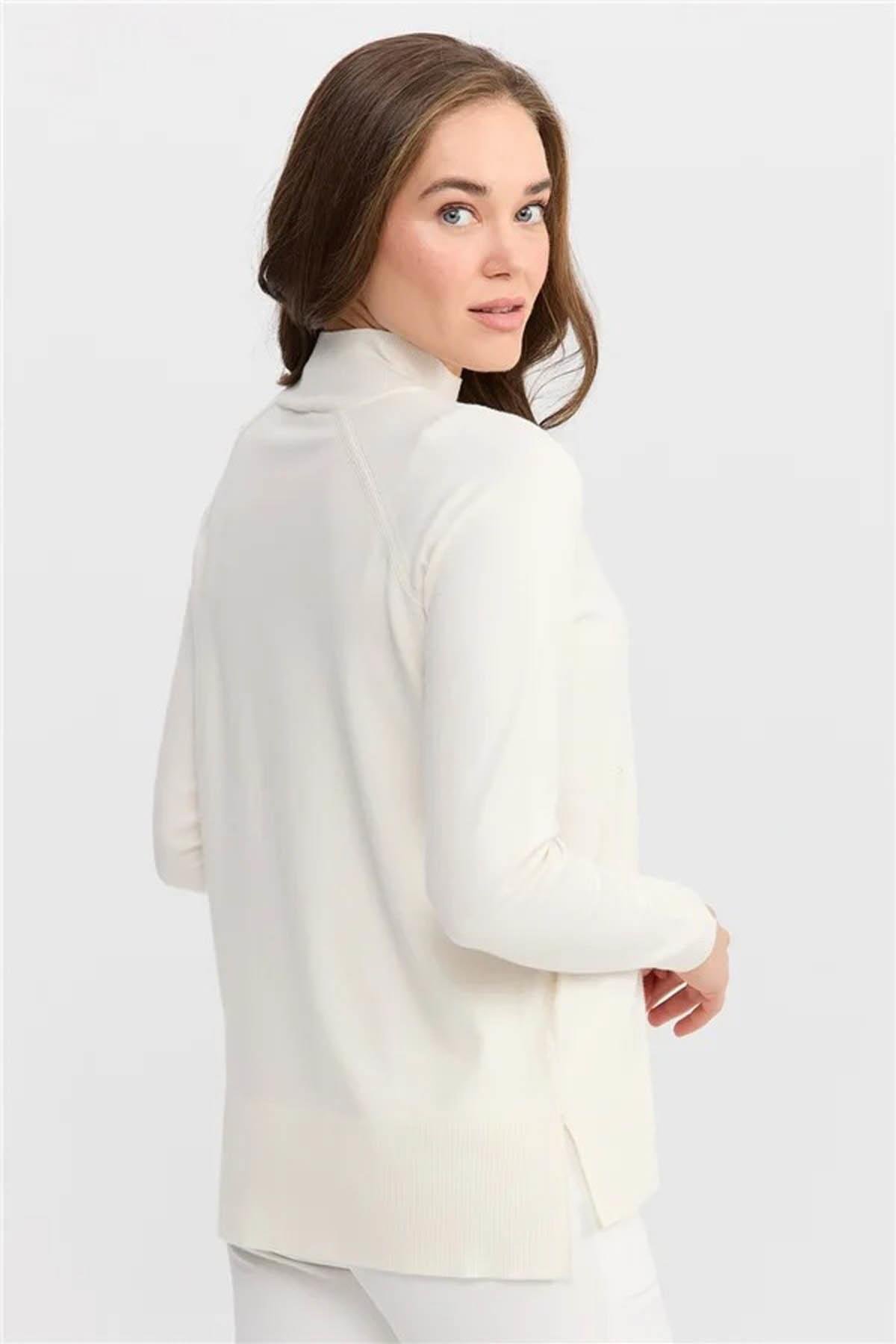 22305Kadın Yarım Balıkçı Yaka Kolları Yırtmaçlı Basic Kazak Kemik