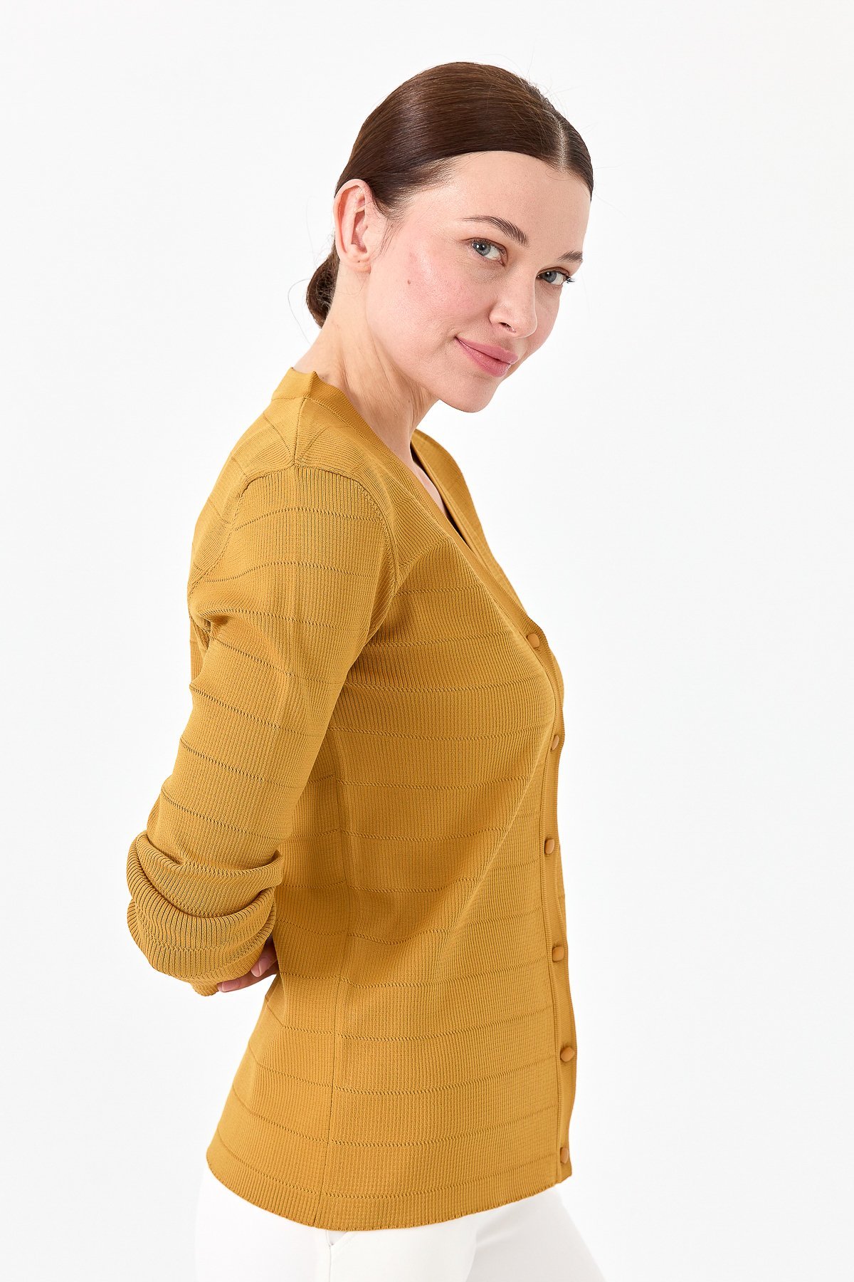 22359Женский трикотажный летний кардиган молочного цвета