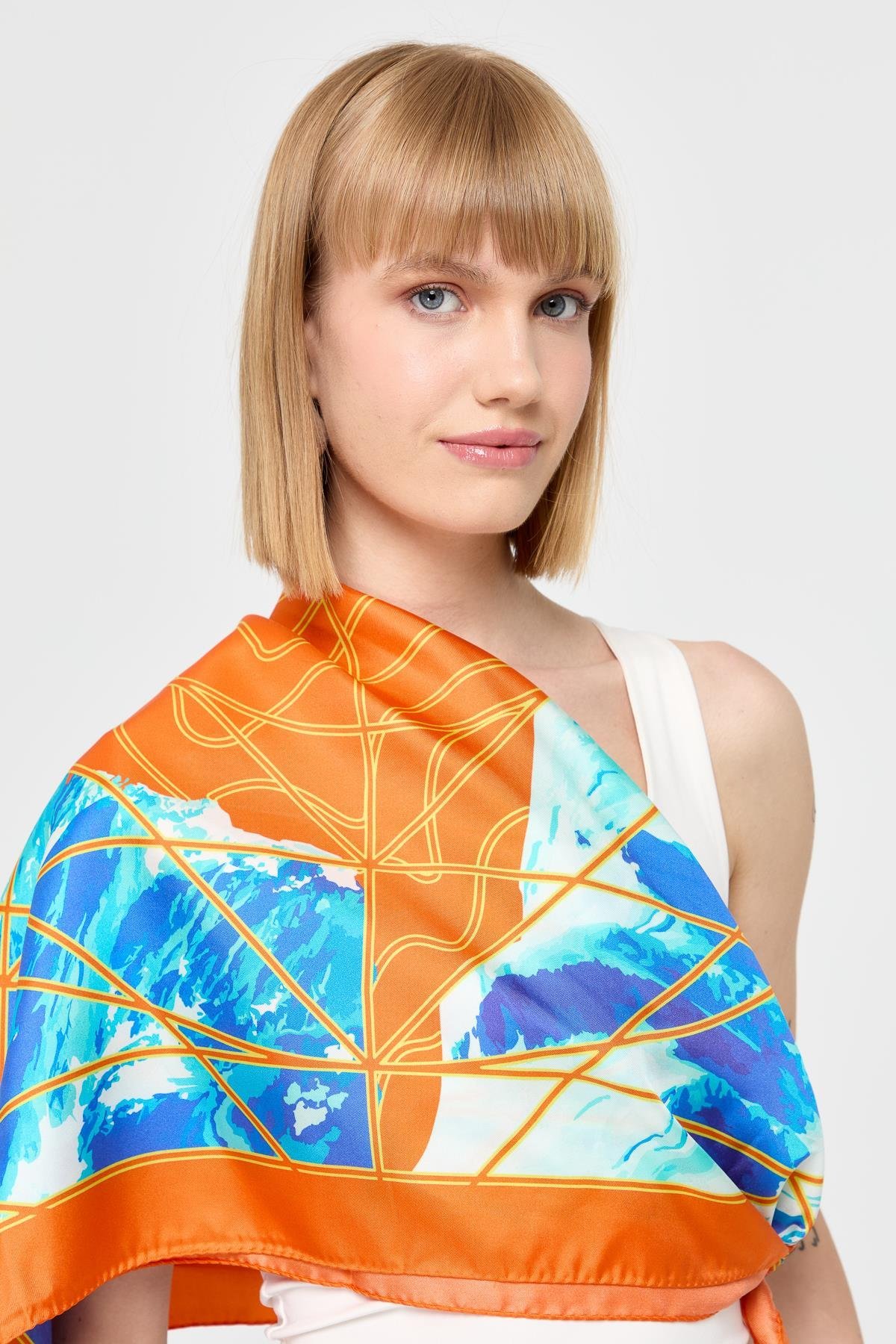 121Özel Tasarım İpek Eşarp 02