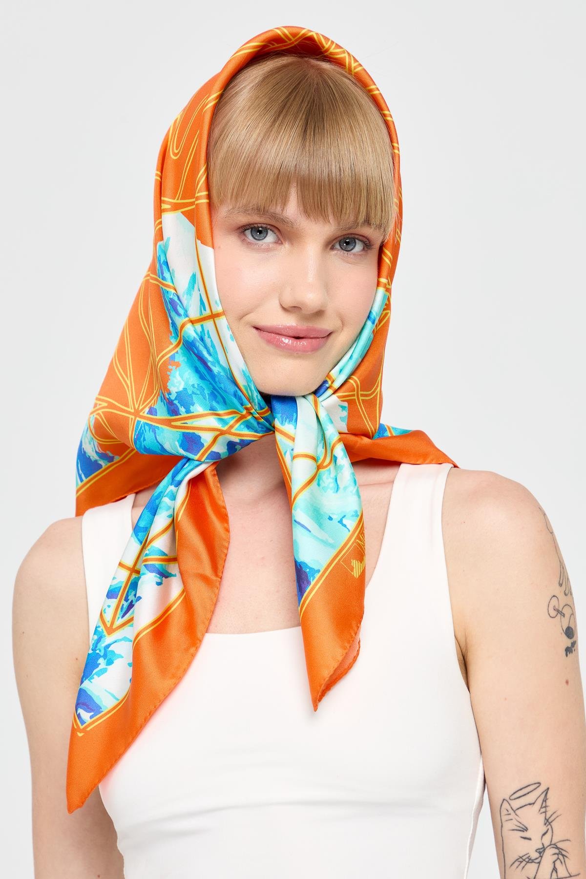 121Özel Tasarım İpek Eşarp 02