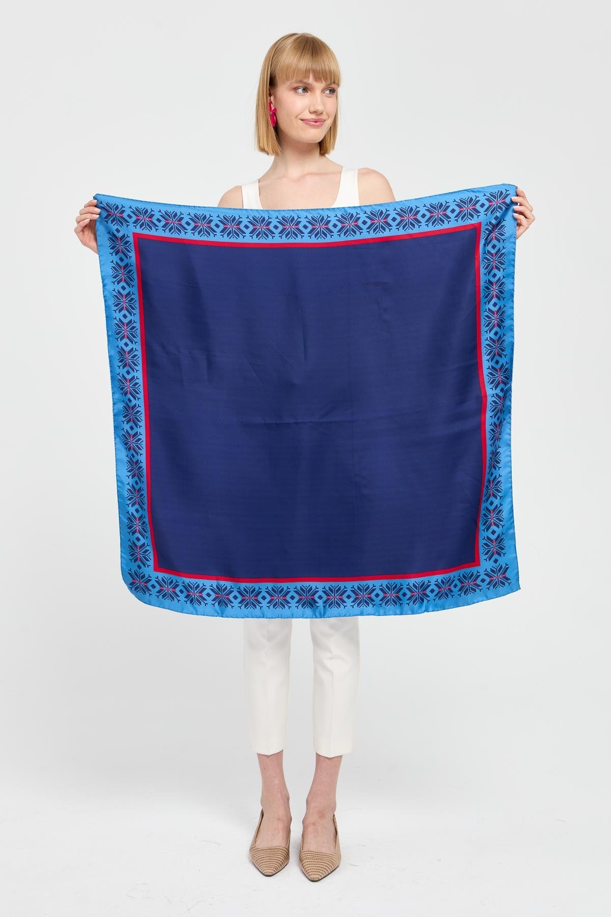 121Özel Tasarım İpek Eşarp 05