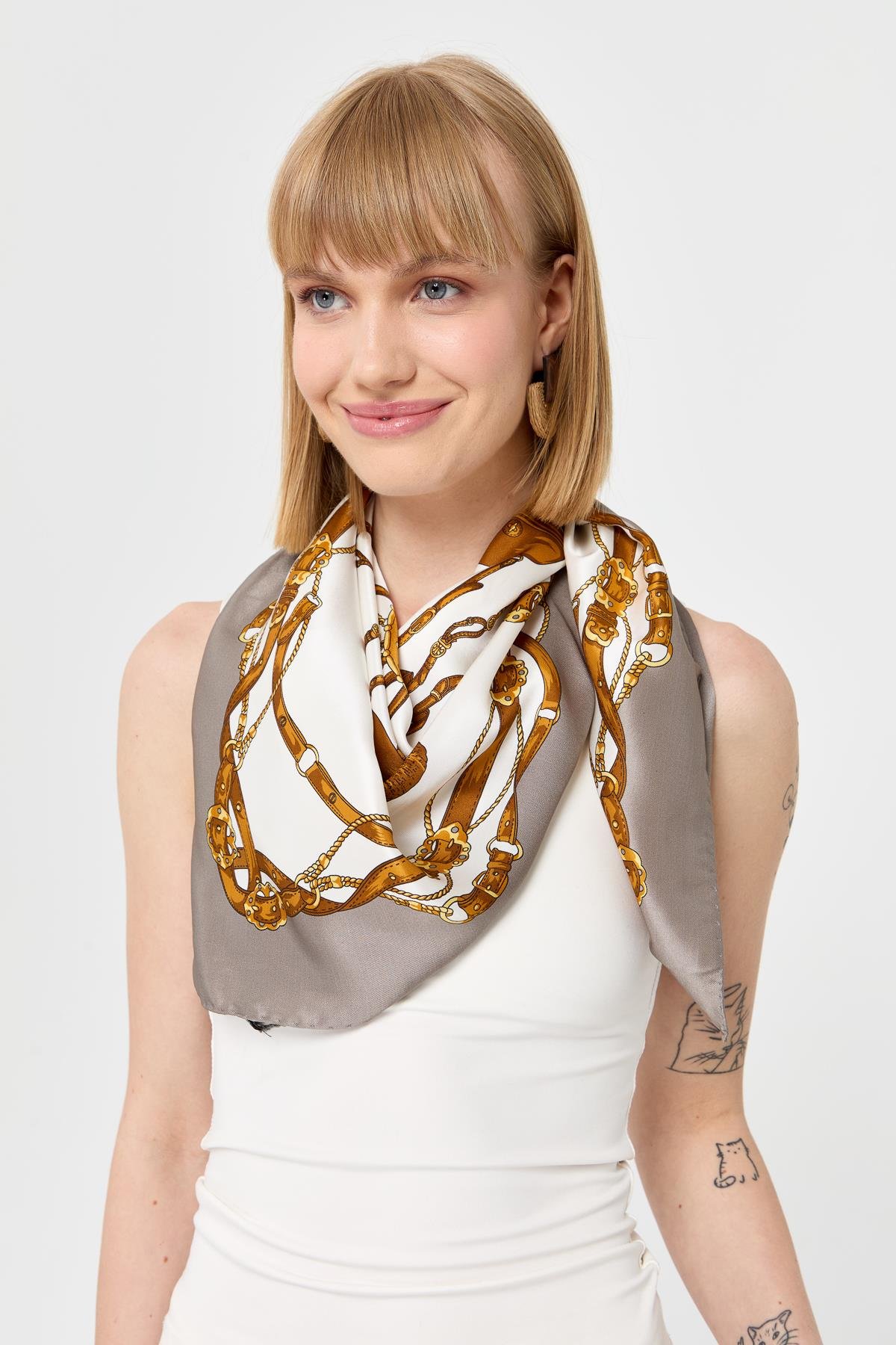 121Özel Tasarım İpek Eşarp 08