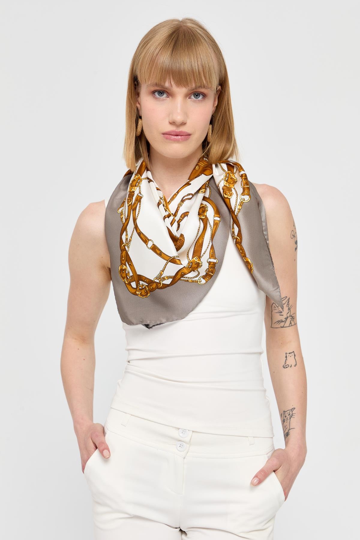 121Özel Tasarım İpek Eşarp 08