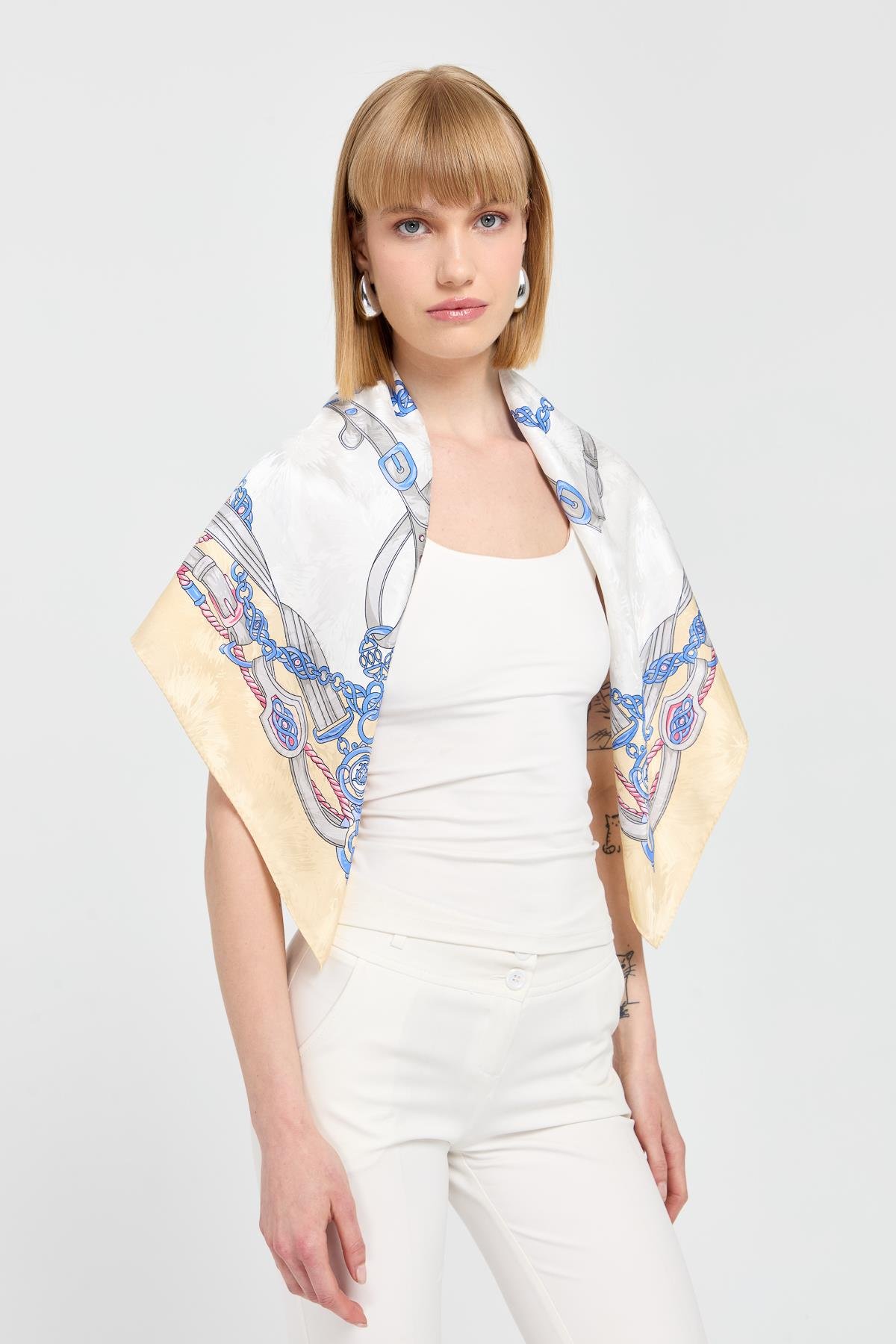 121Özel Tasarım İpek Eşarp 10