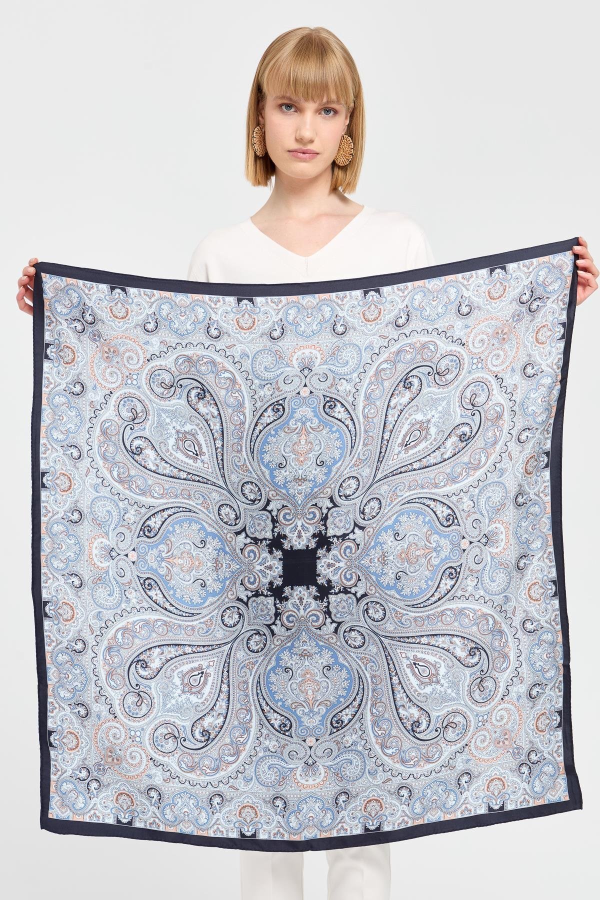 121Özel Tasarım İpek Eşarp 11