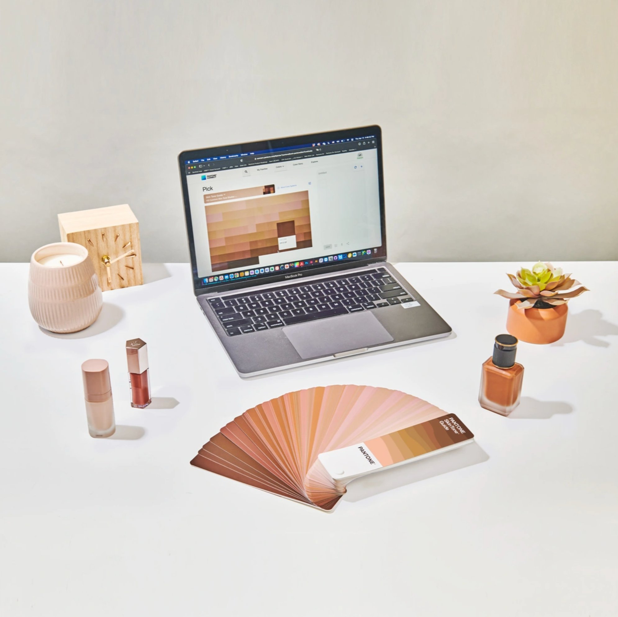 PANTONE SKINTONE GUİDE