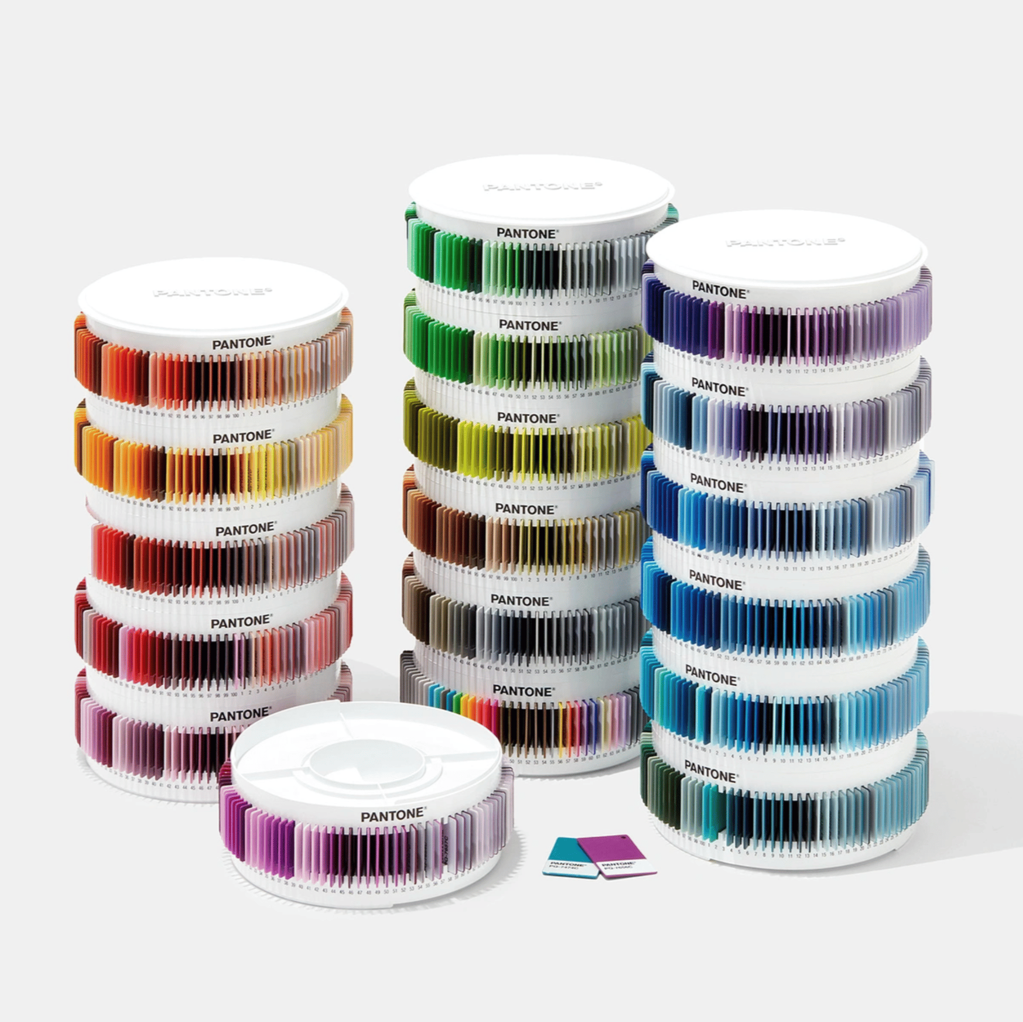 THE PANTONE MATCHING SYSTEM™ (PMS) PLASTIC STANDARD CHIPS COLLECTION