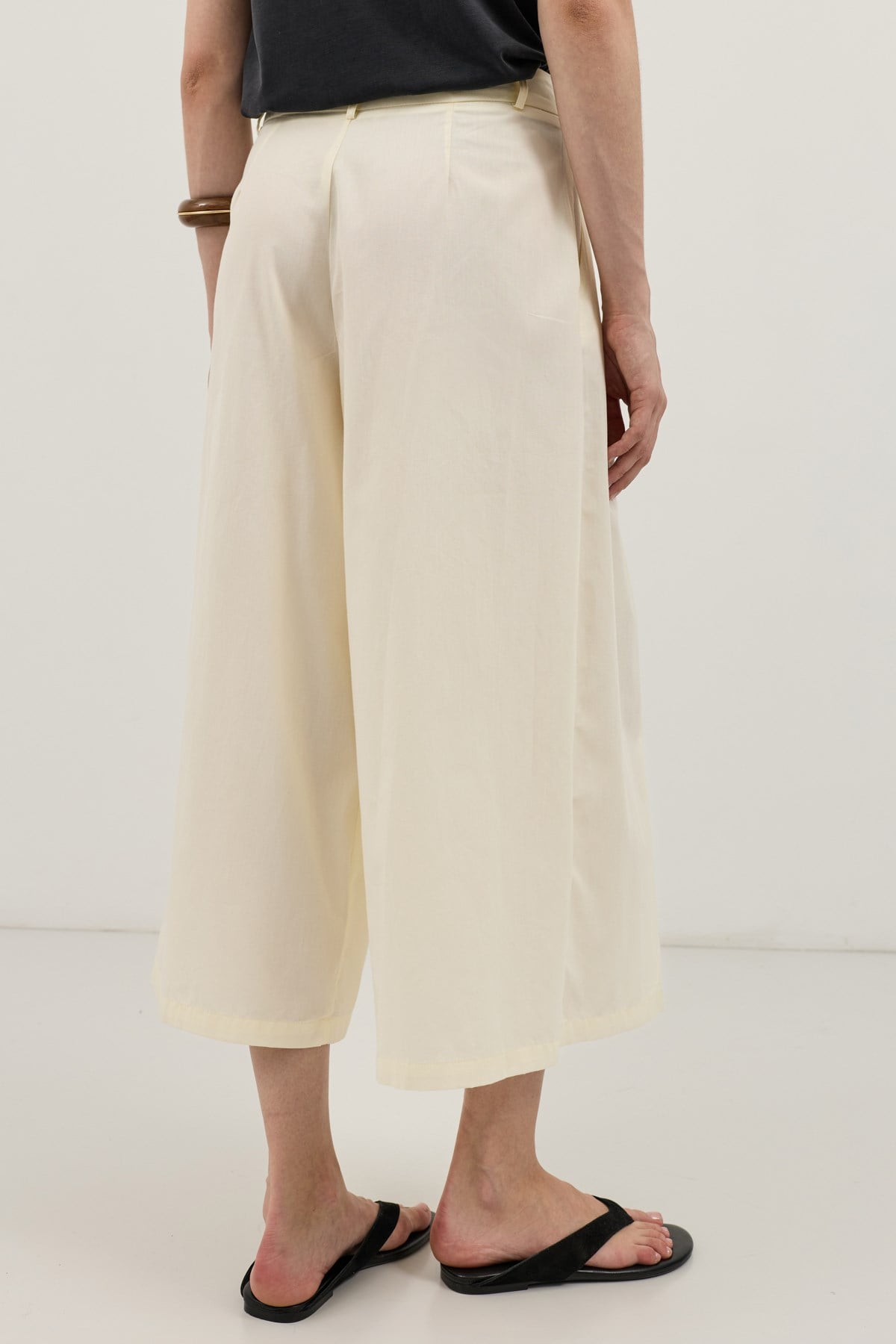 Antioch Ekru Pileli Culotte Pantolon