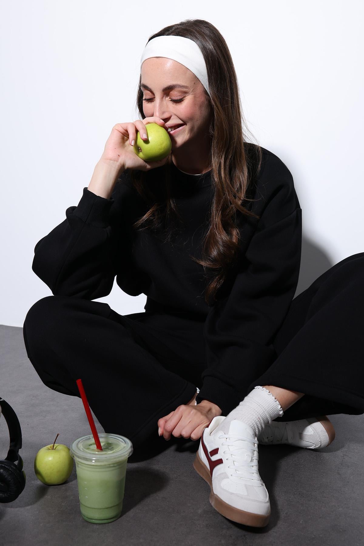 Antioch Siyah Basic Kadın Sweatshirt