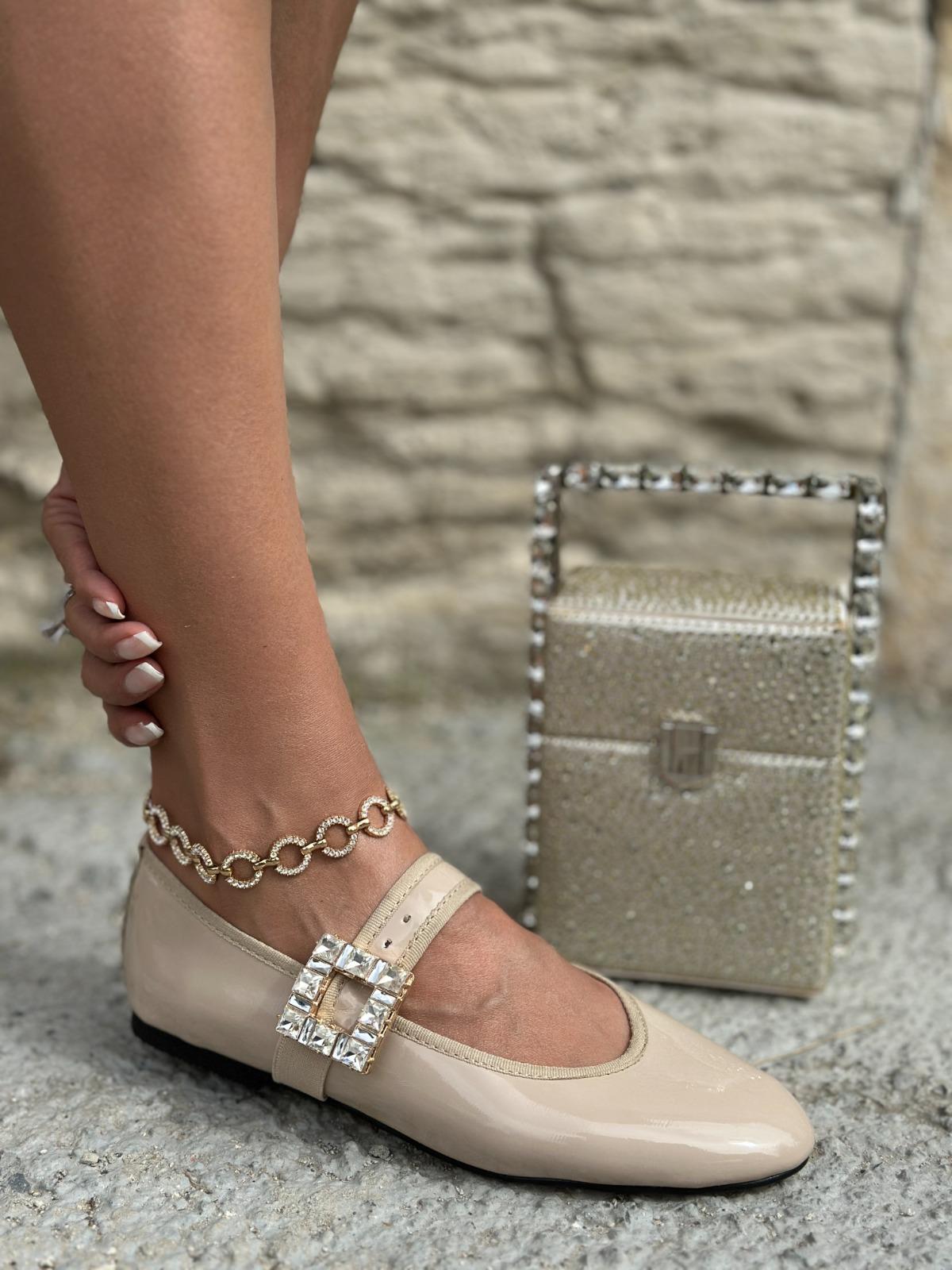 Anata Kristal Taşlı Rugan Babet Krem - WOMAN SHOES