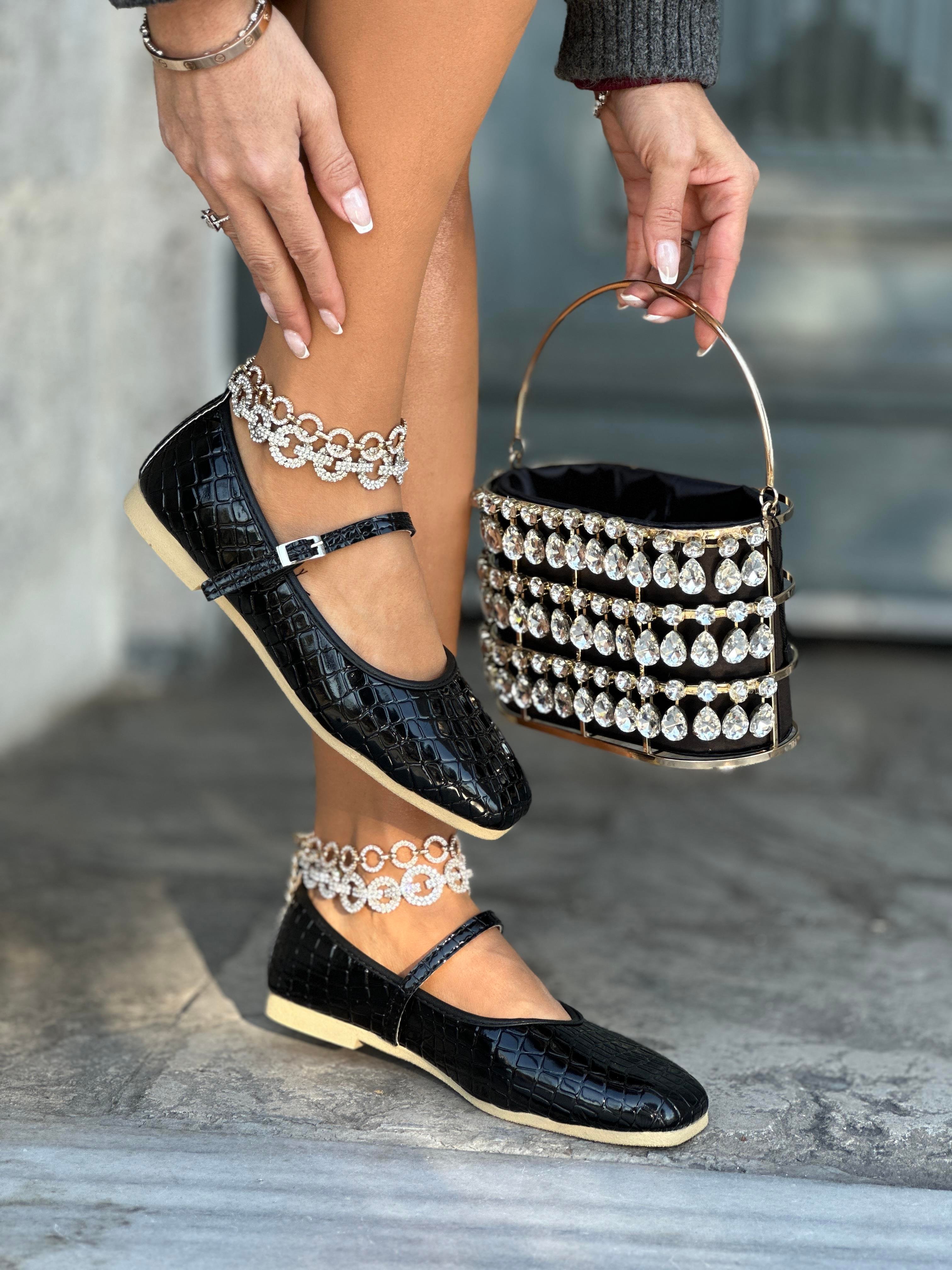 Bante Tokalı Babet Siyah - KADIN AYAKKABI