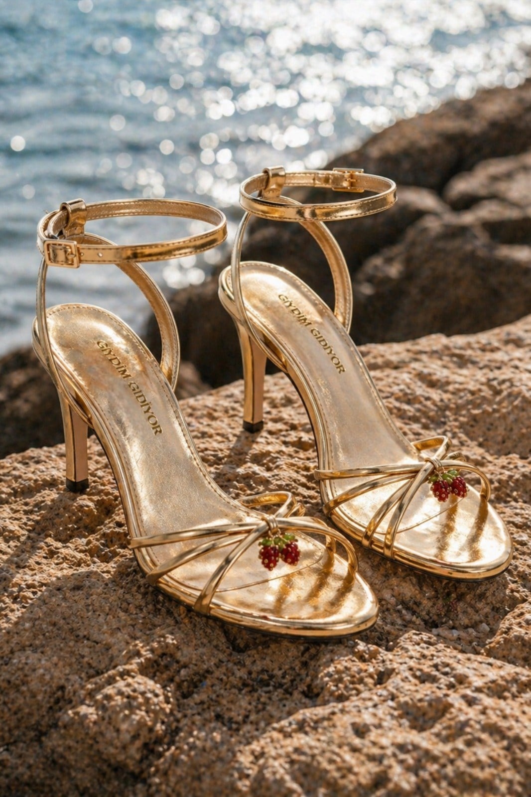 Berry Charm İnce Topuklu Ayakkabı Gold - İnce Topuklu Ayakkabı