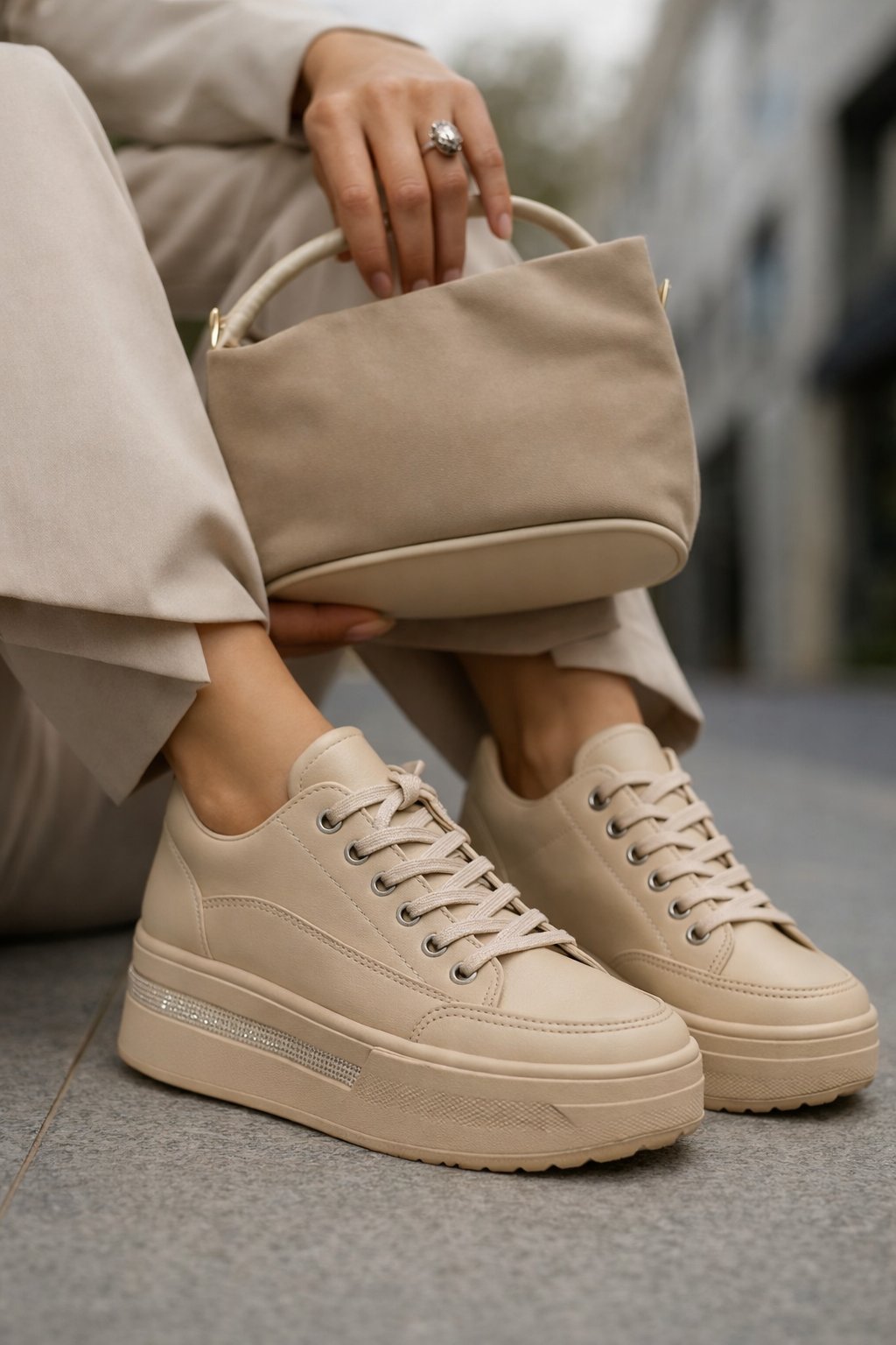 Core Kristal Taşlı Yüksek Tabanlı Spor Ayakkabı Bej - Spor Ayakkabı