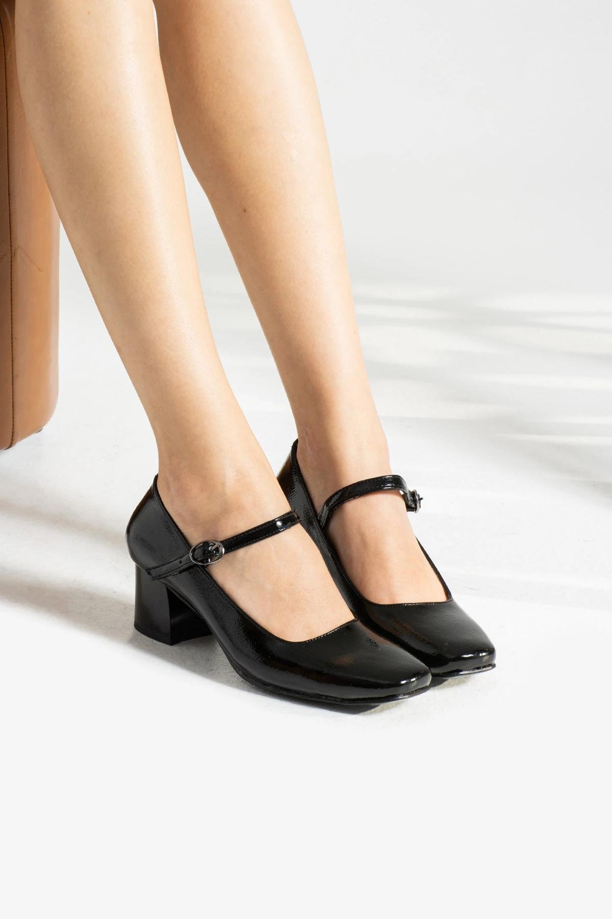 Destiny Topuklu Rugan Babet Siyah - KADIN AYAKKABI