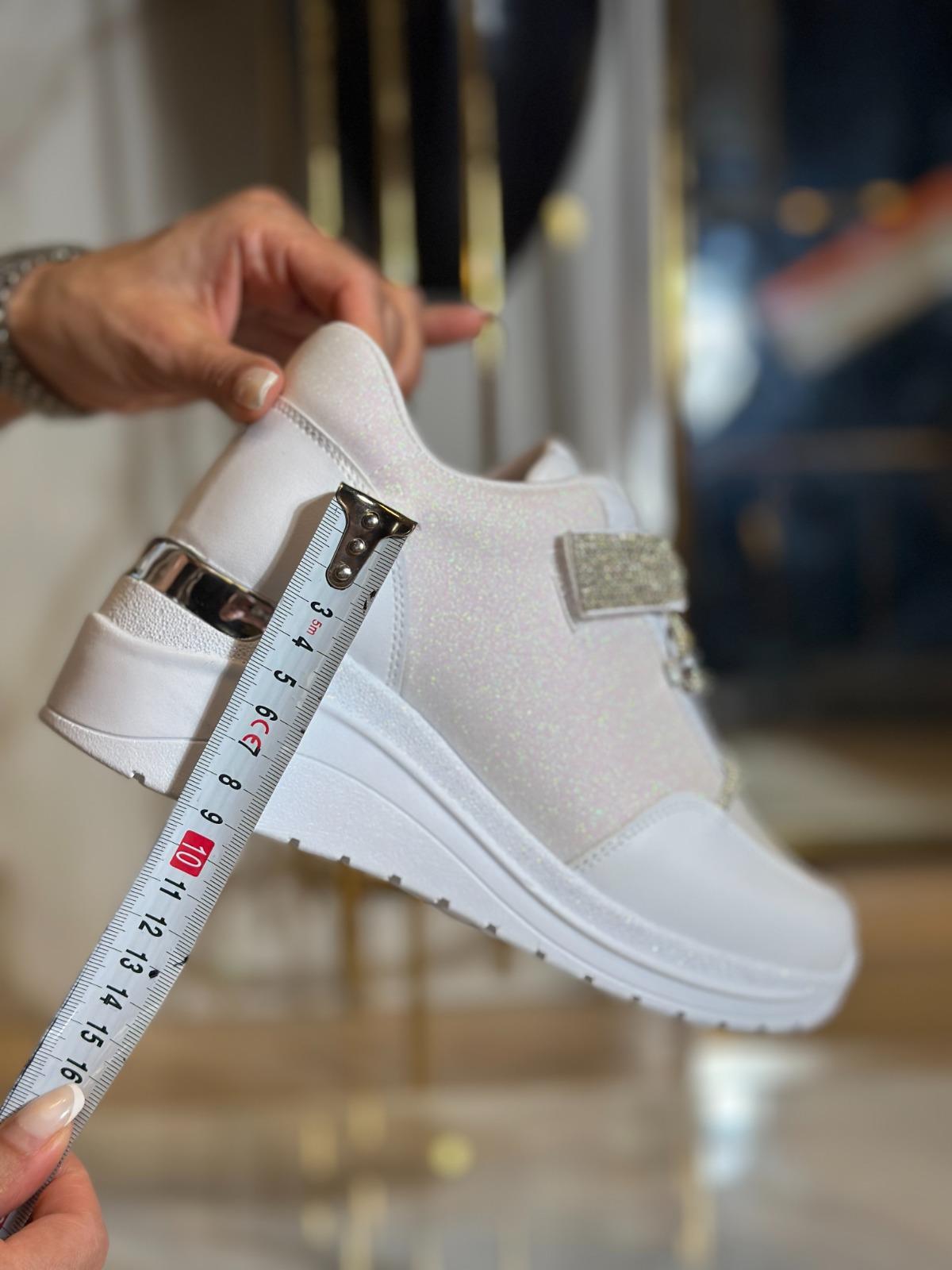 Forma Kristal Taşlı Gizli Topuklu Spor Ayakkabı Beyaz - Spor Ayakkabı