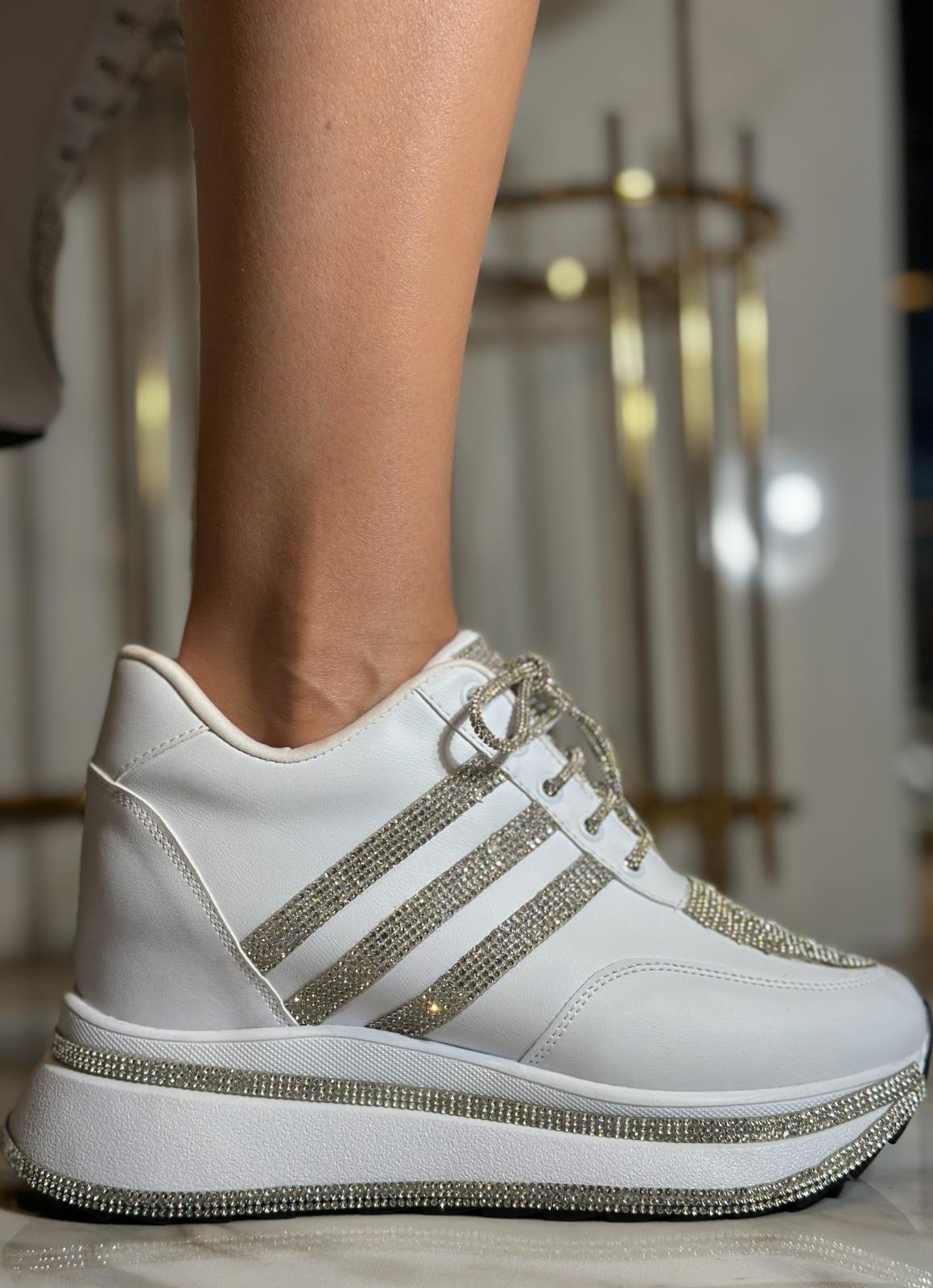 Geny Kristal Taşlı Gizli Topuklu Spor Ayakkabı Beyaz - Spor Ayakkabı