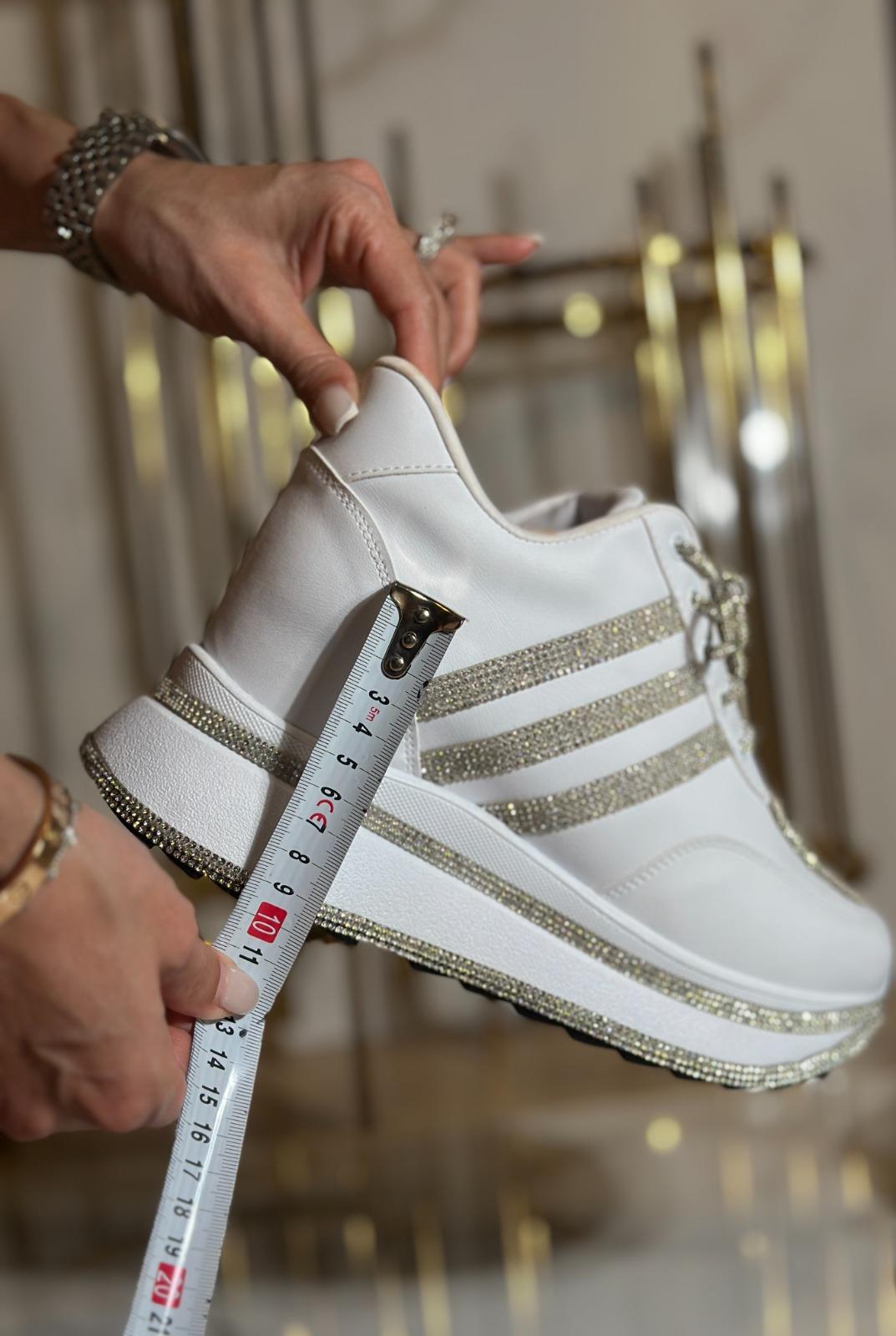 Geny Kristal Taşlı Gizli Topuklu Spor Ayakkabı Beyaz - Spor Ayakkabı