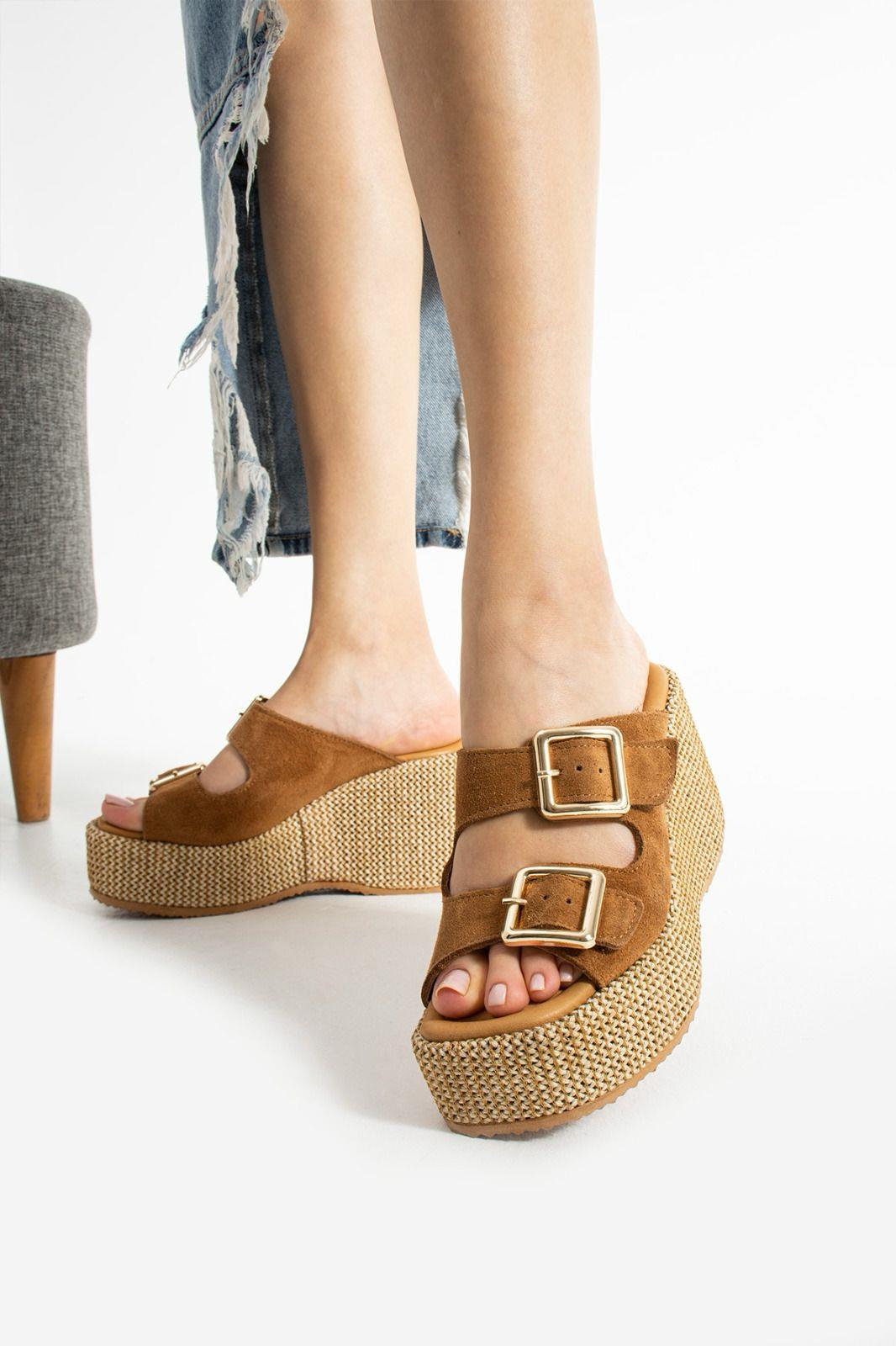 Istani Hasır Dolgu Topuk Süet Deri Terlik Taba - KADIN AYAKKABI