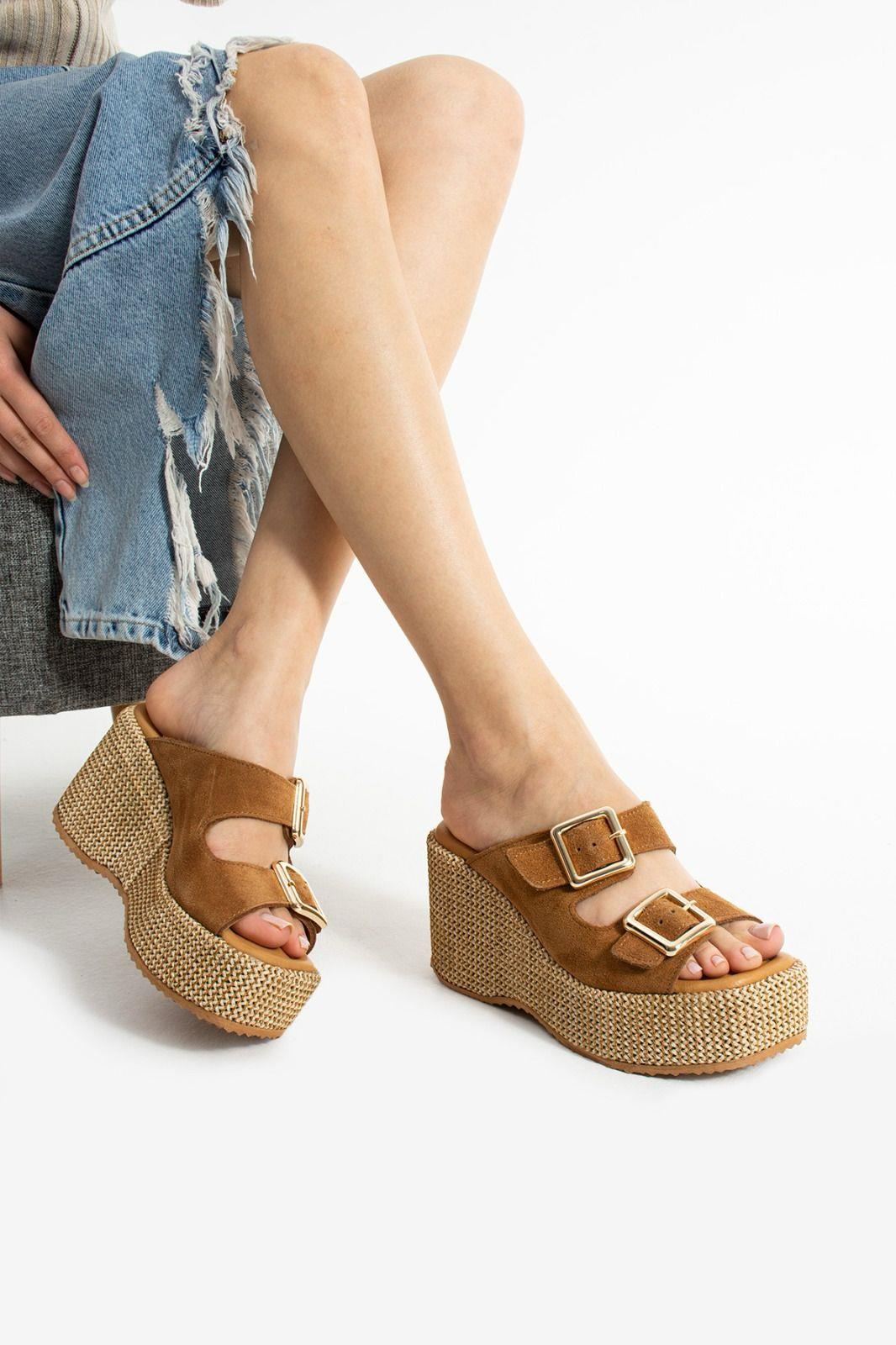 Istani Hasır Dolgu Topuk Süet Deri Terlik Taba - KADIN AYAKKABI