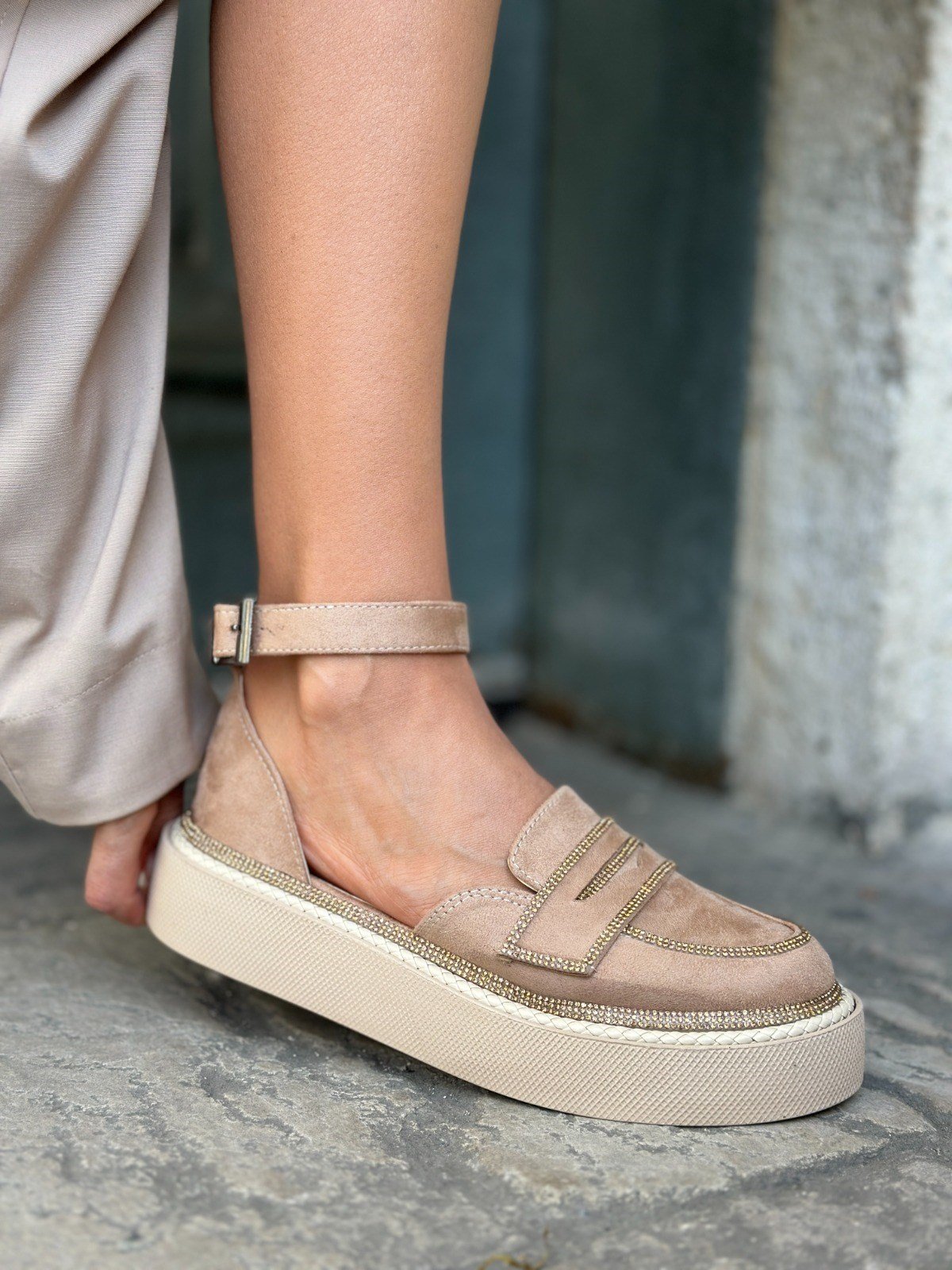 Jaz Kristal Taşlı Özel Tasarım Süet Loafer Bej - Loafer