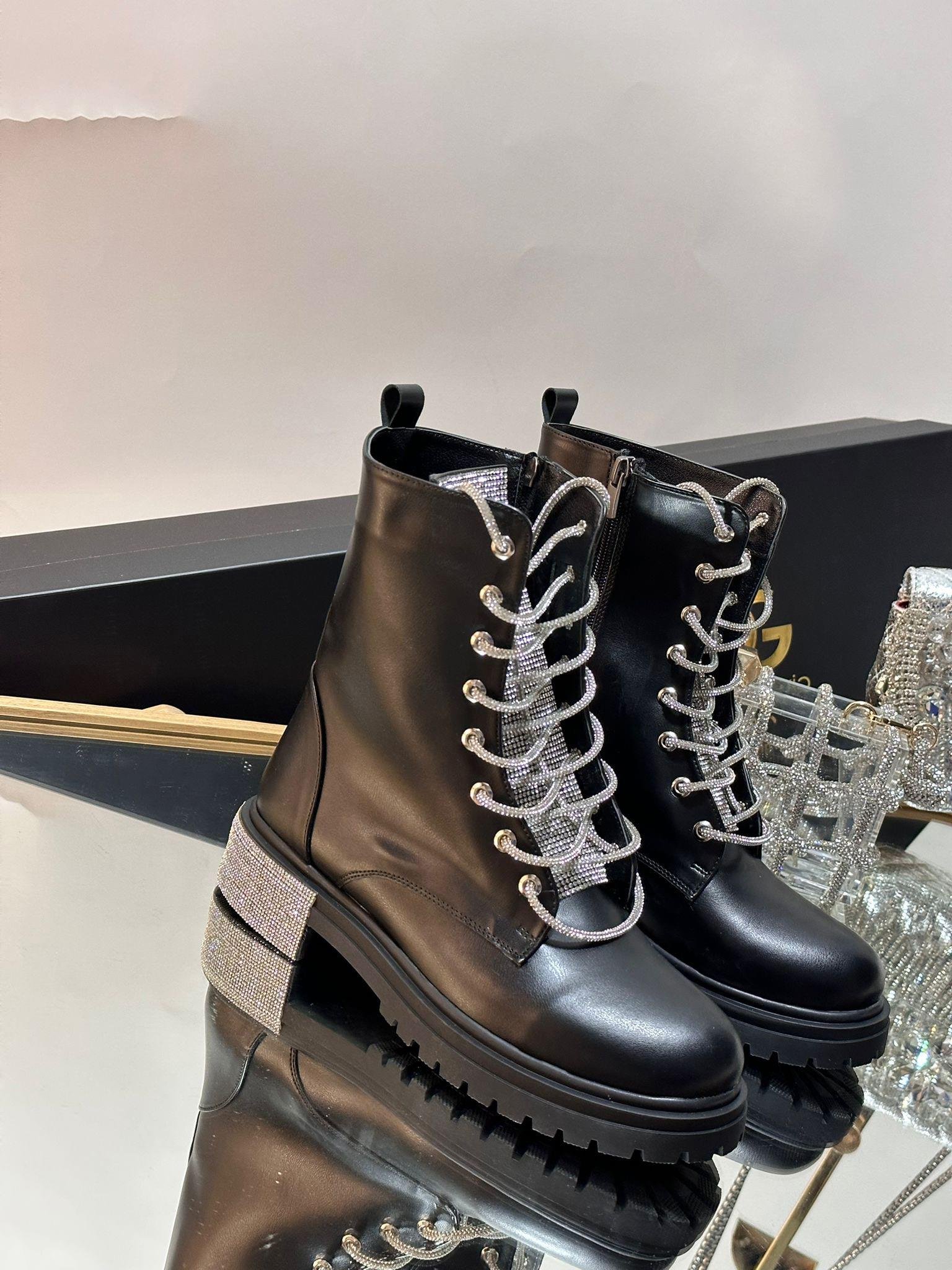 More Fun Extra Kristal Taşlı Bot Siyah - WOMAN SHOES