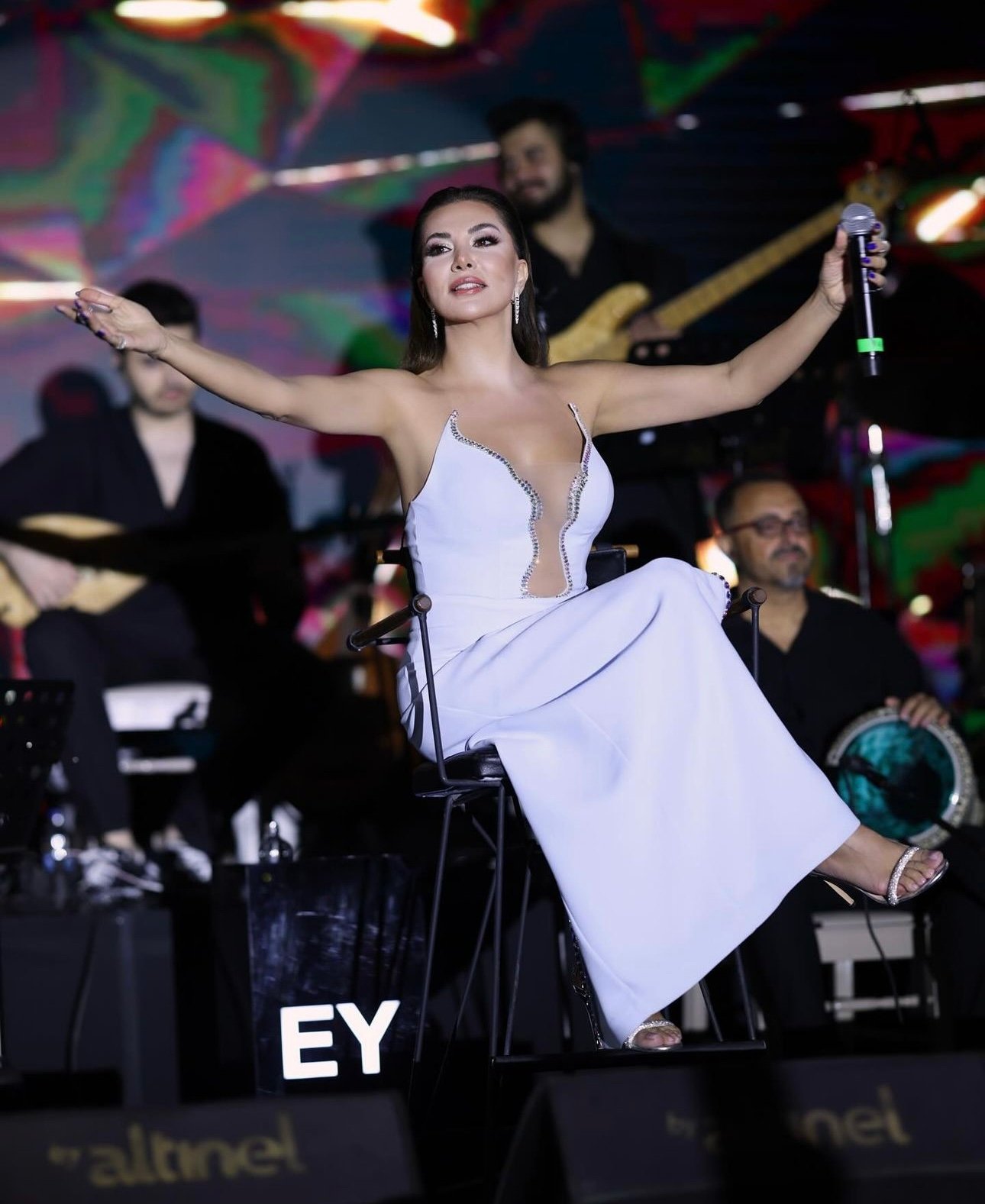 Orla Kristal Taşlı Topuklu Ayakkabı Gümüş - KADIN AYAKKABI